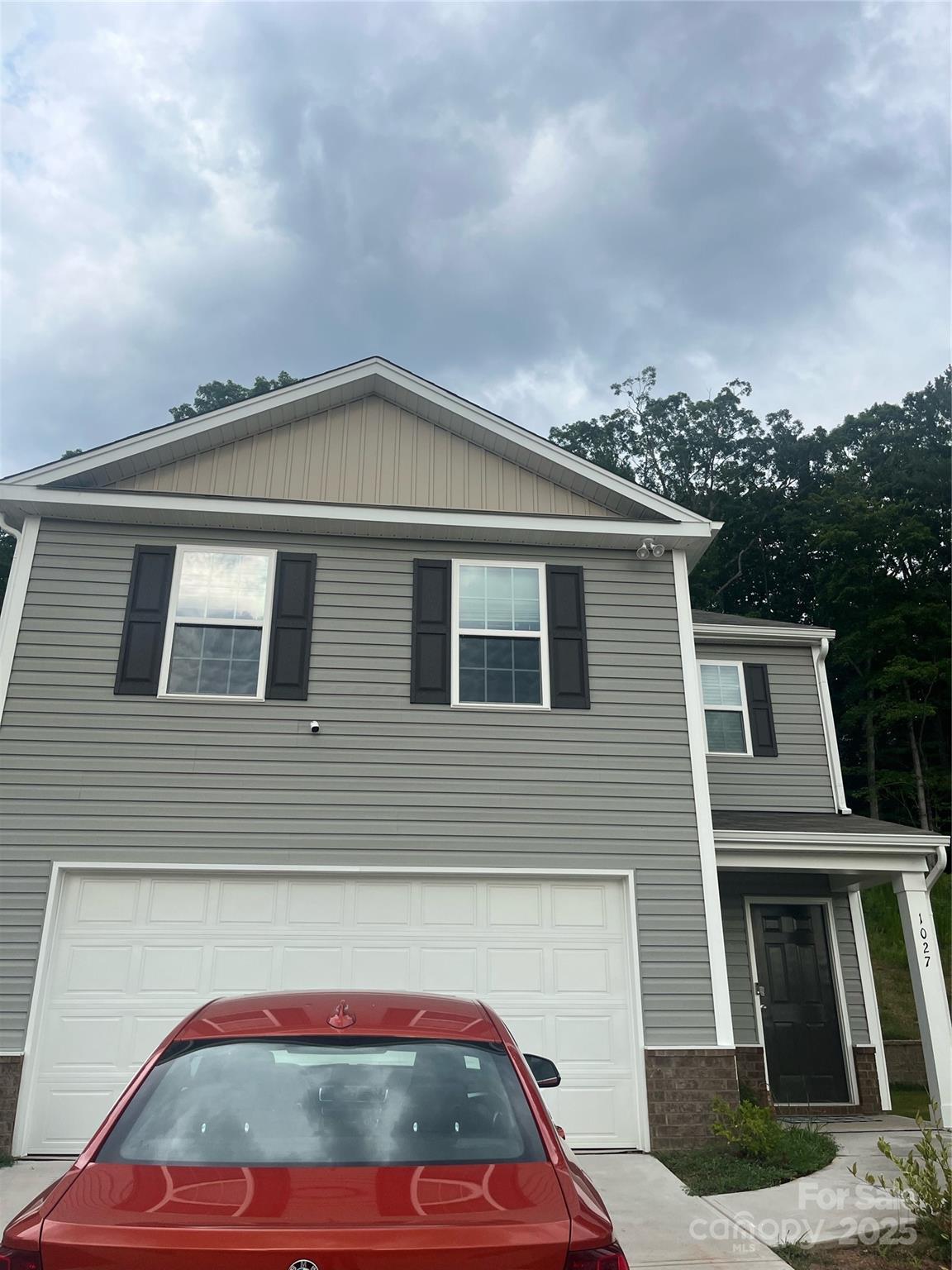 Property image 1 at 1027 20th Ave Way, Hickory, NC 28602