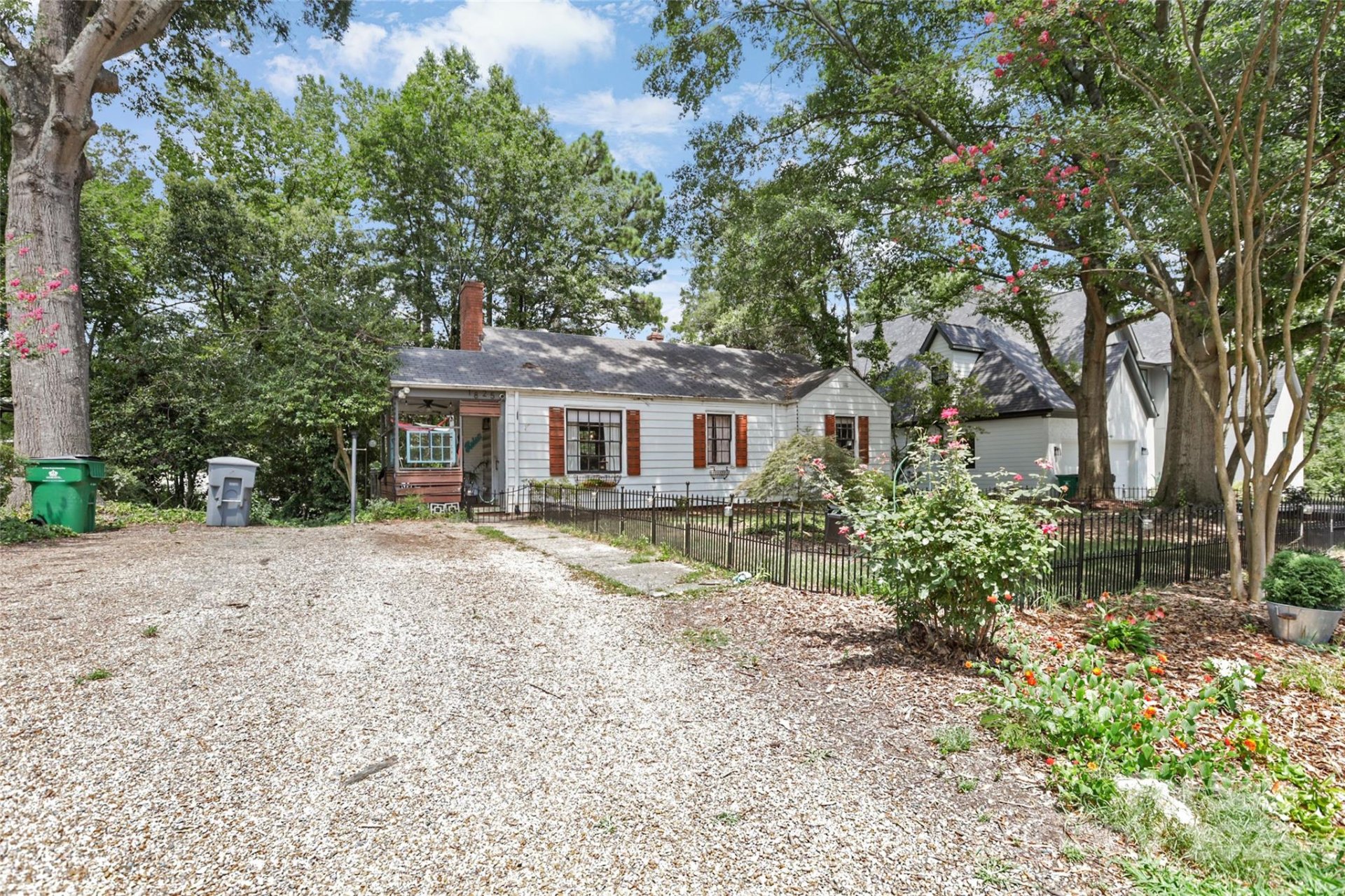 Property image 3 at 1825 Beckwith Place, Charlotte, NC 28205