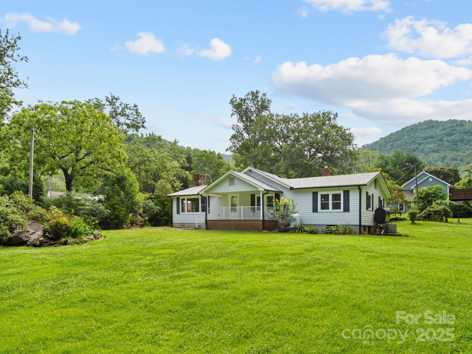 Property image 3 at 91 Rice Branch Road, Asheville, NC 28804