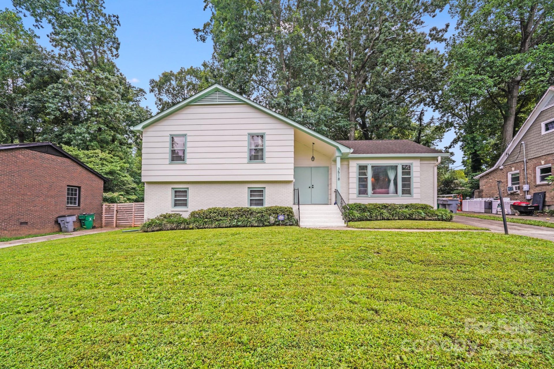 Property at 3518 Donovan Place, Charlotte, NC 28215