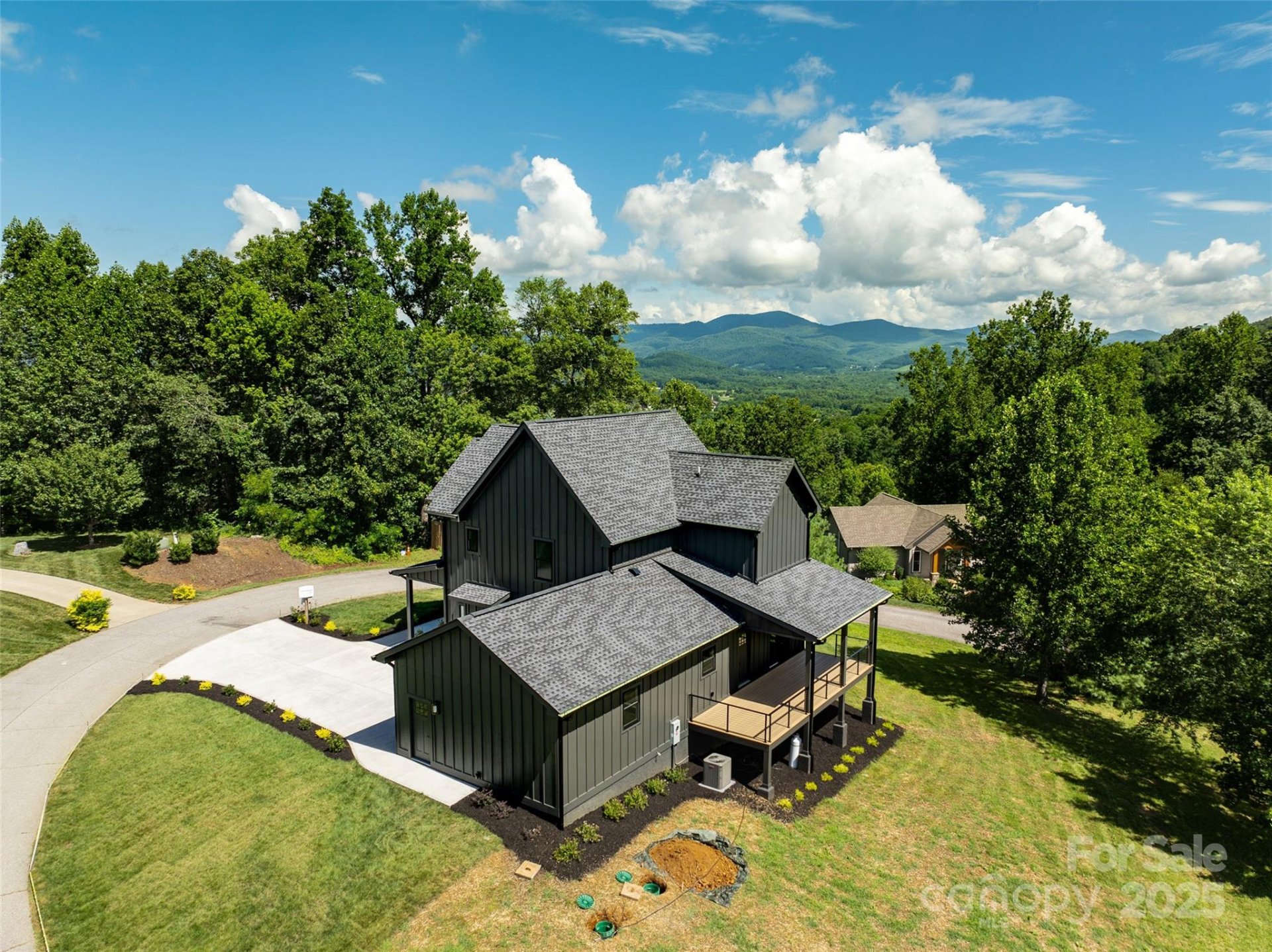 Property image 3 at 253 Eagles Eye Drive, Hendersonville, NC 28792