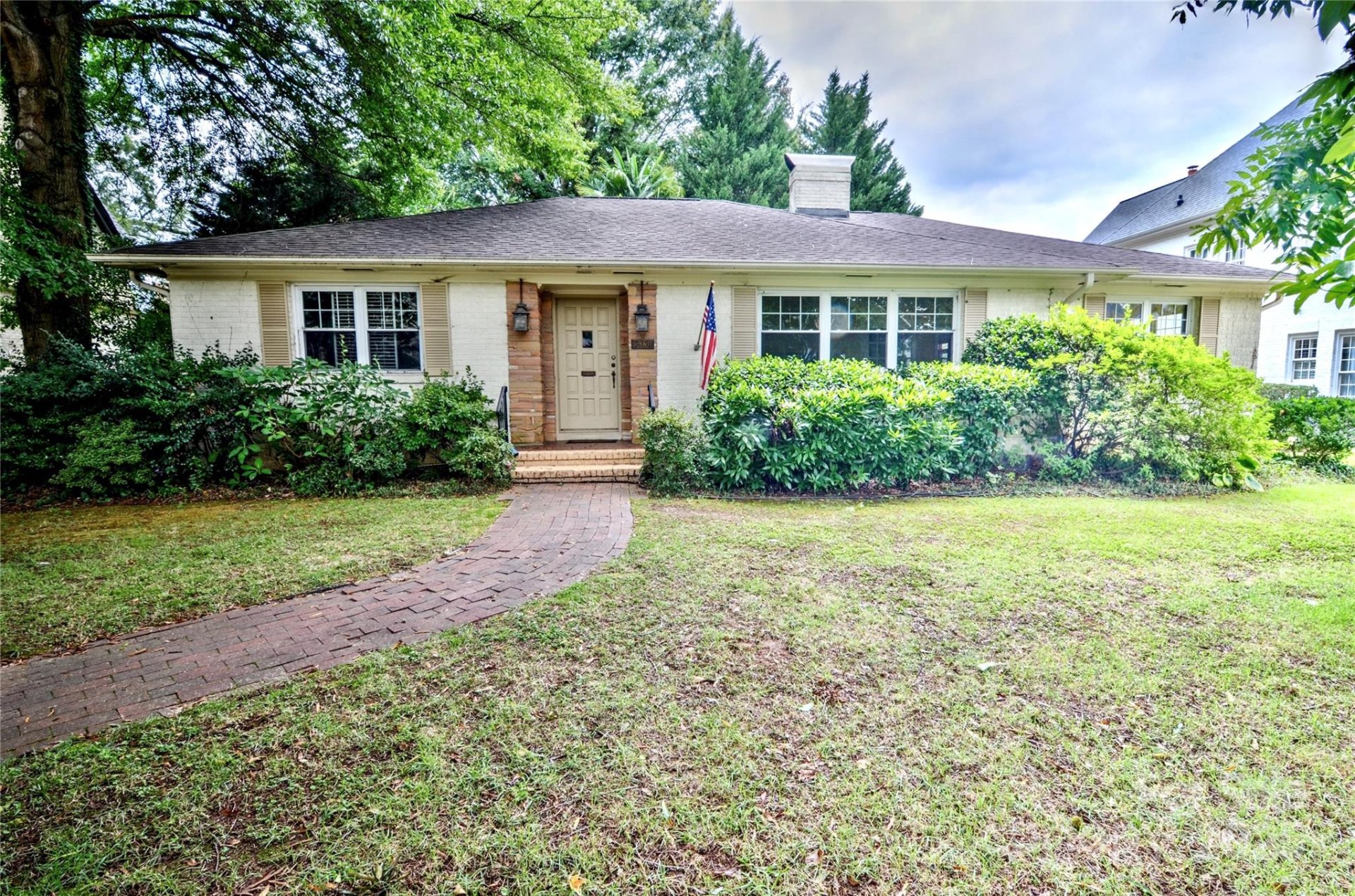 Property image 2 at 1960 Maryland Avenue, Charlotte, NC 28209