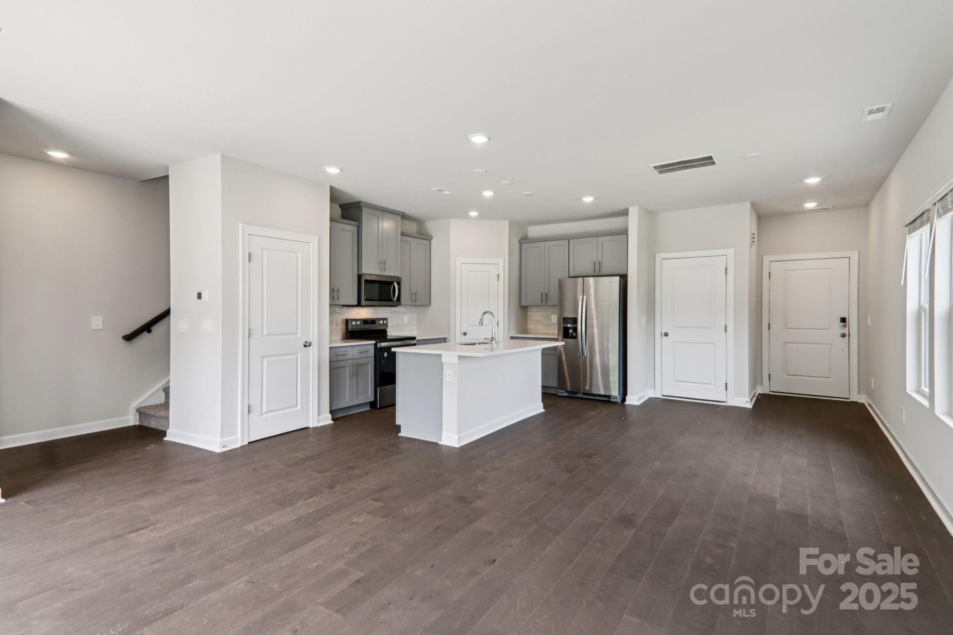 Property image 3 at 4131 Summit Woods Drive, Charlotte, NC 28216