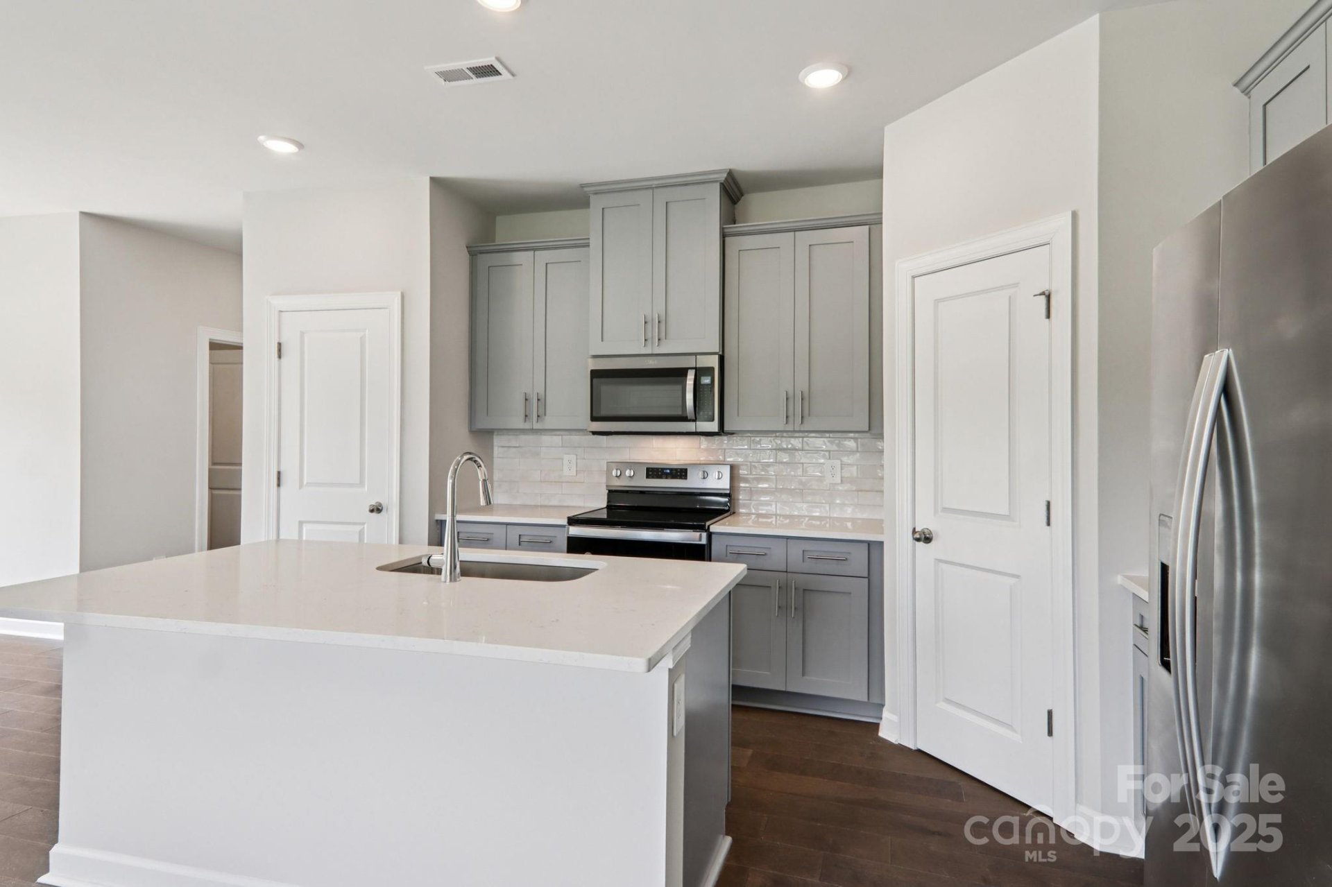 Property image 4 at 4131 Summit Woods Drive, Charlotte, NC 28216