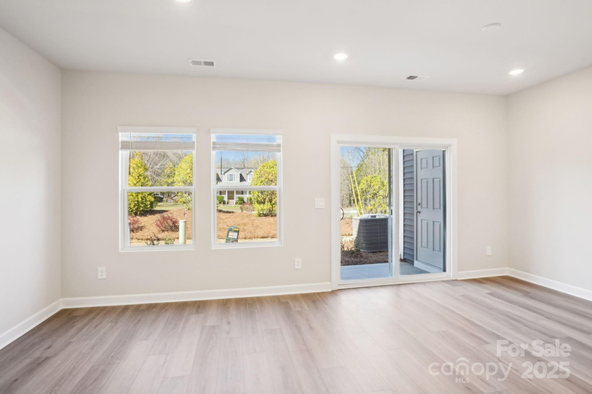 Property image 3 at 4208 Summit Woods Drive, Charlotte, NC 28216
