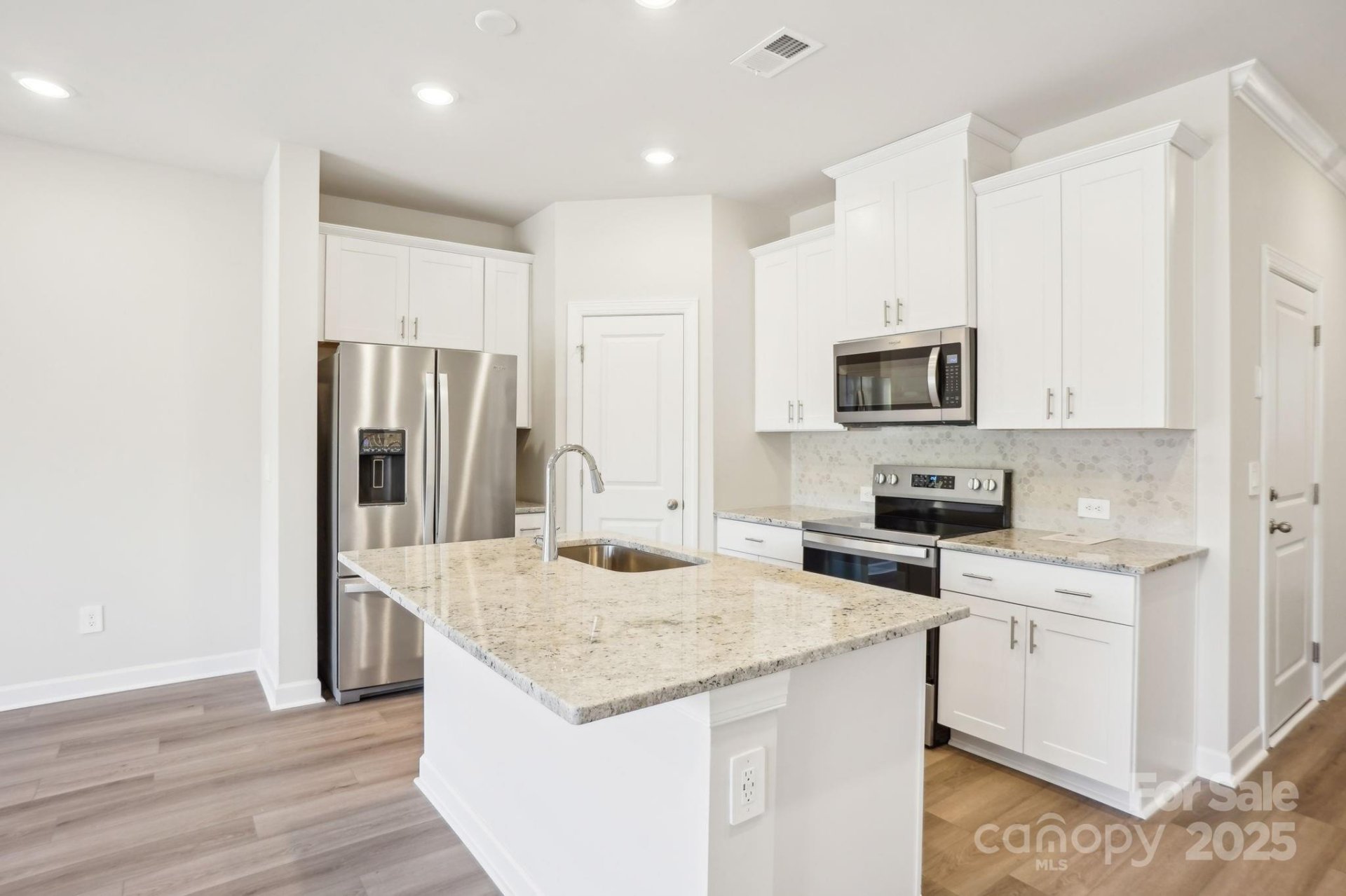 Property image 5 at 4208 Summit Woods Drive, Charlotte, NC 28216