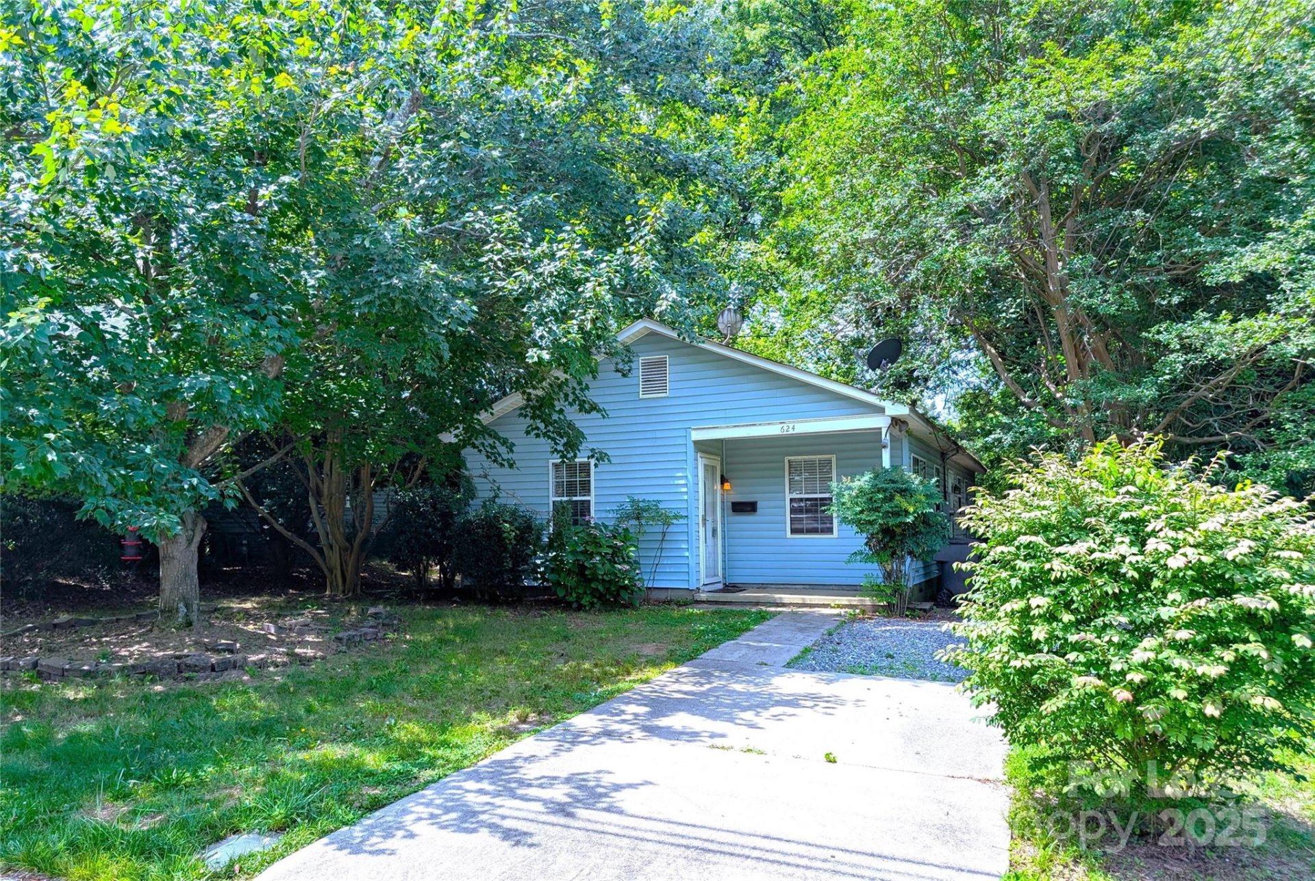 Property image 1 at 624 E 18th Street, Charlotte, NC 28205