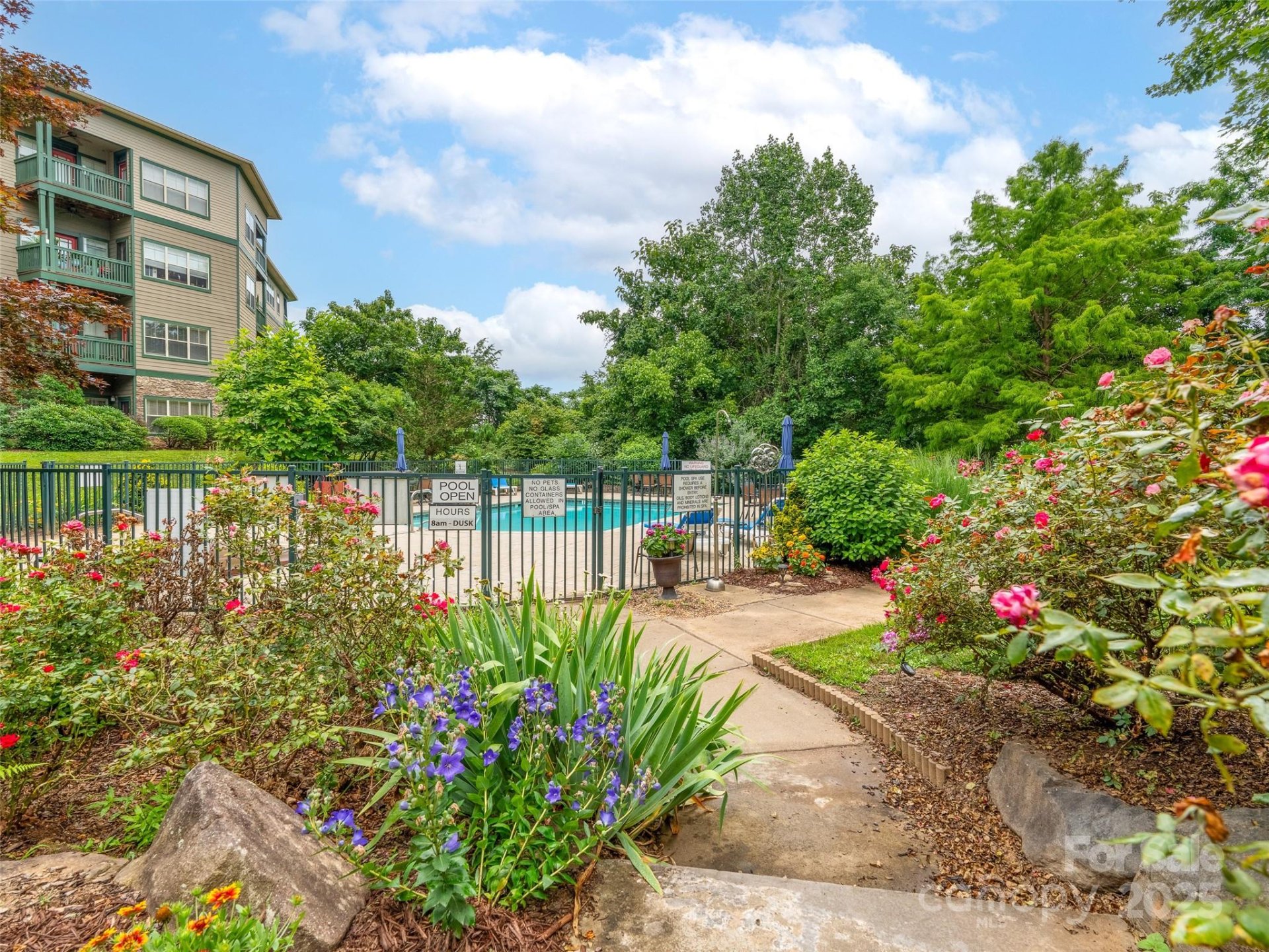 Property image 2 at 9 Kenilworth Knoll, Asheville, NC 28805