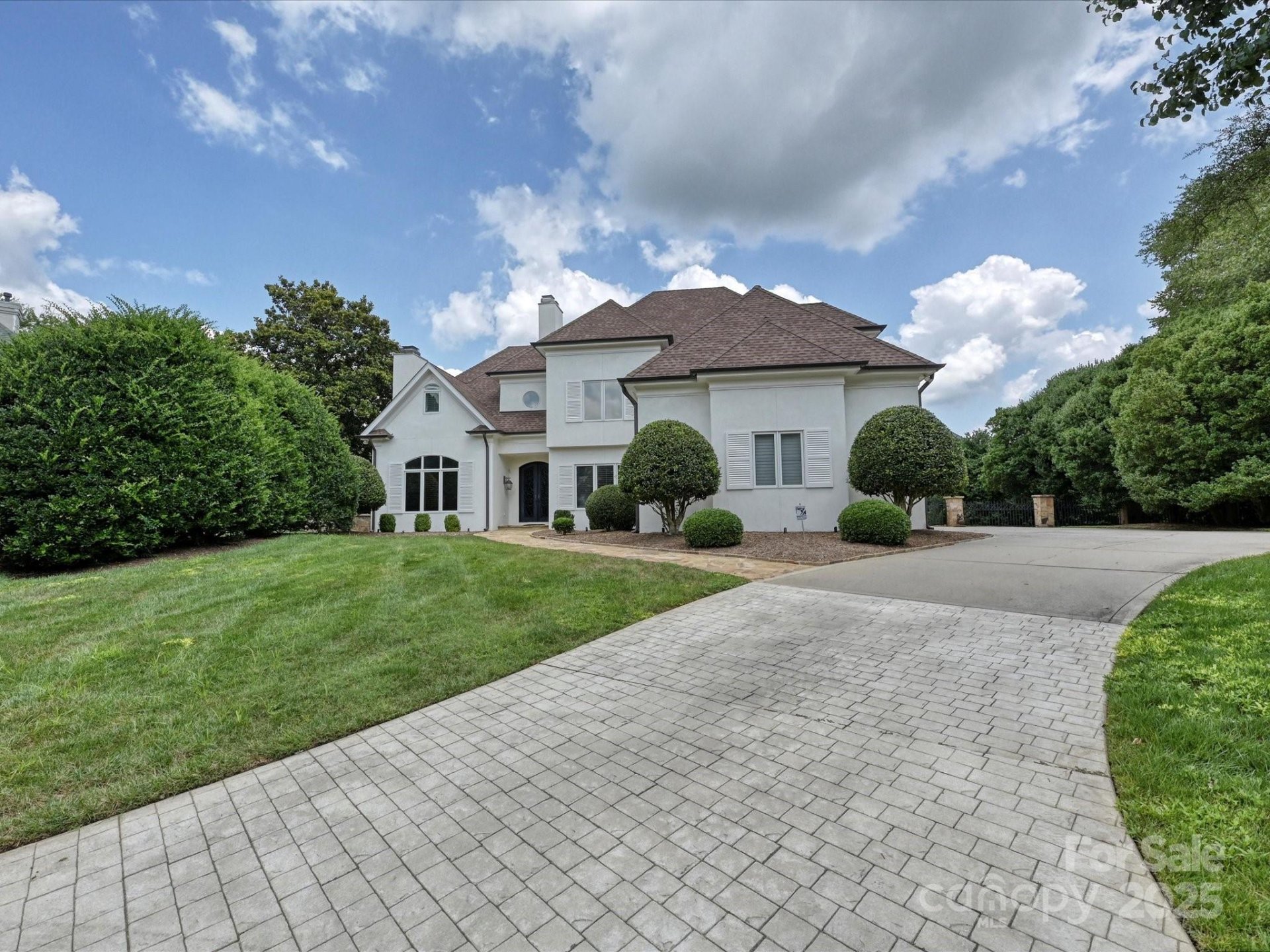 12401 Three Lakes Drive