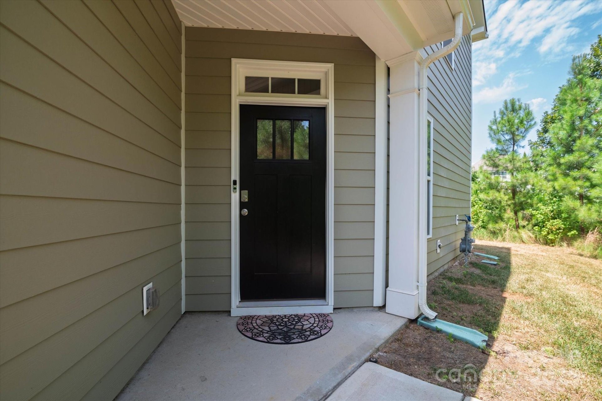 Ivy Ridge, Clover Community