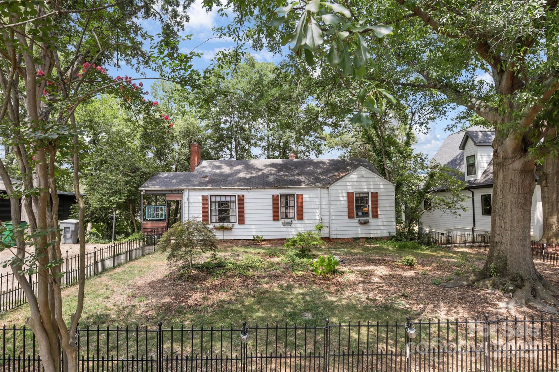 Property image 3 at 1825 Beckwith Place, Charlotte, NC 28205