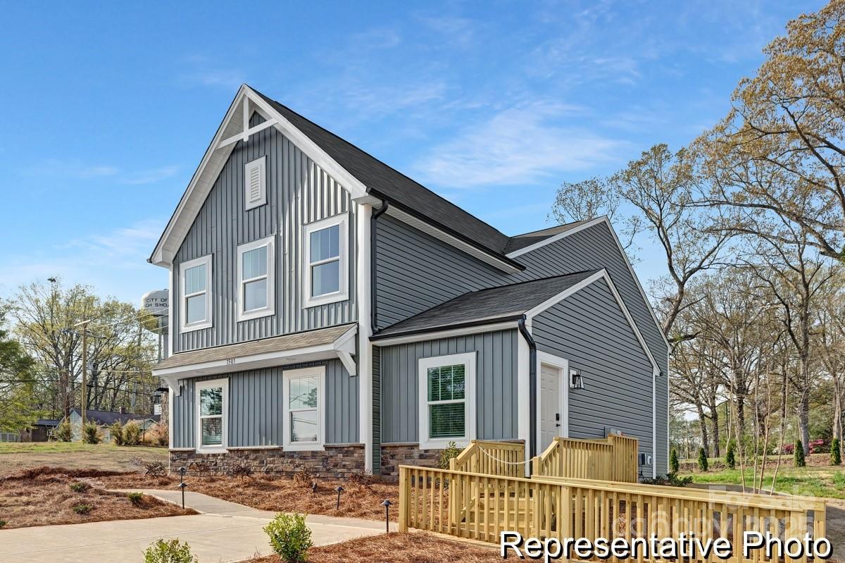 1532 Autumn Banks Way