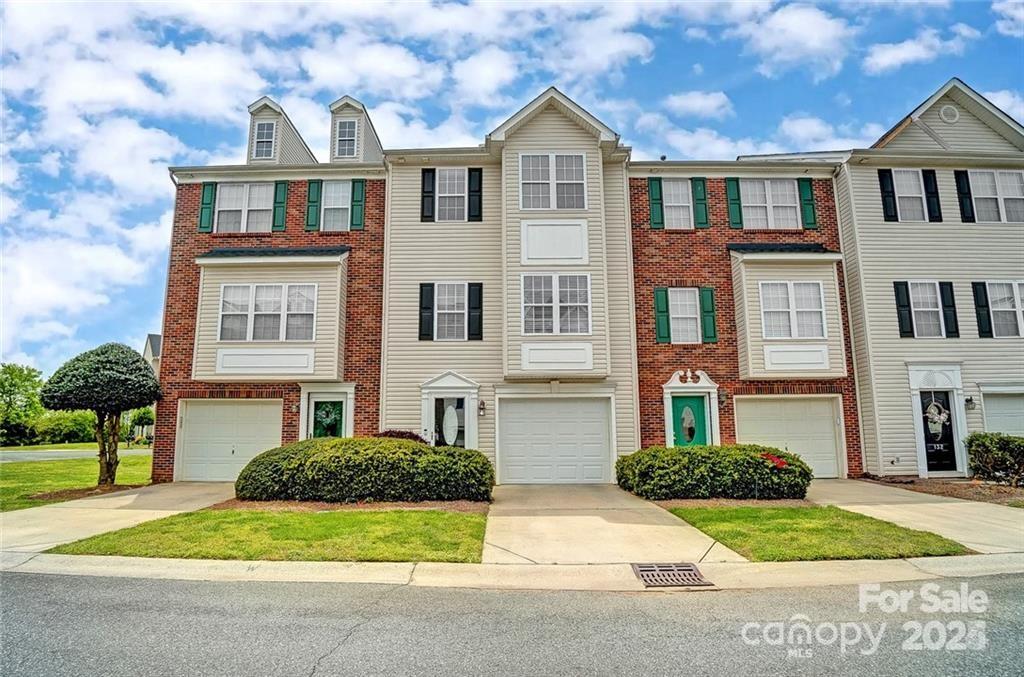 140 Rock Ridge Lane