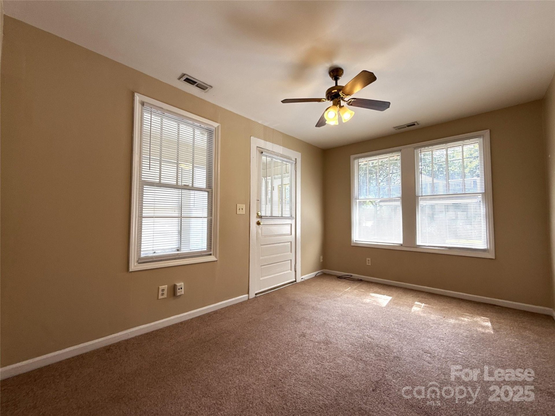 Property image 2 at 1433 Pecan Avenue, Charlotte, NC 28205