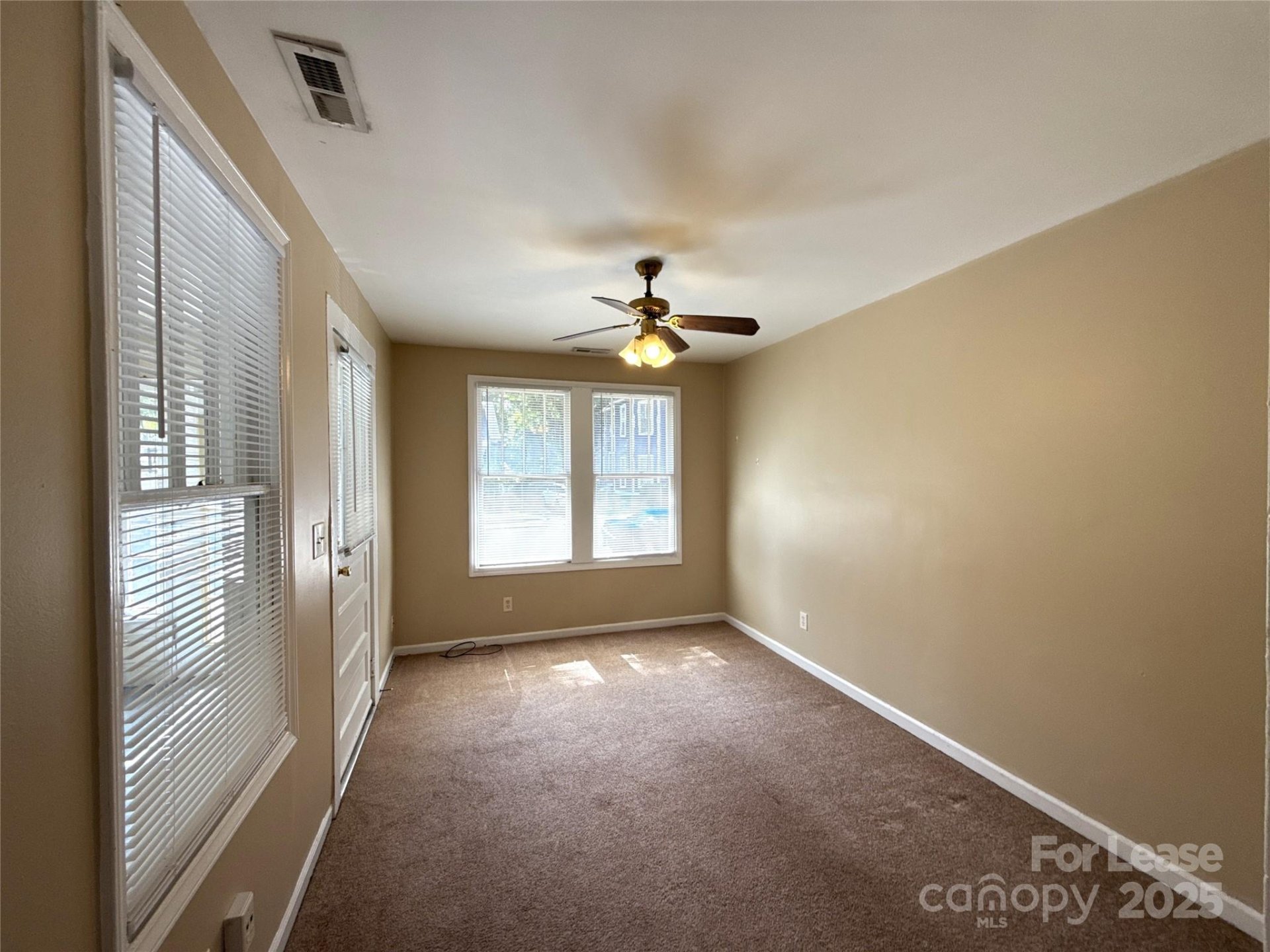 Property image 3 at 1433 Pecan Avenue, Charlotte, NC 28205