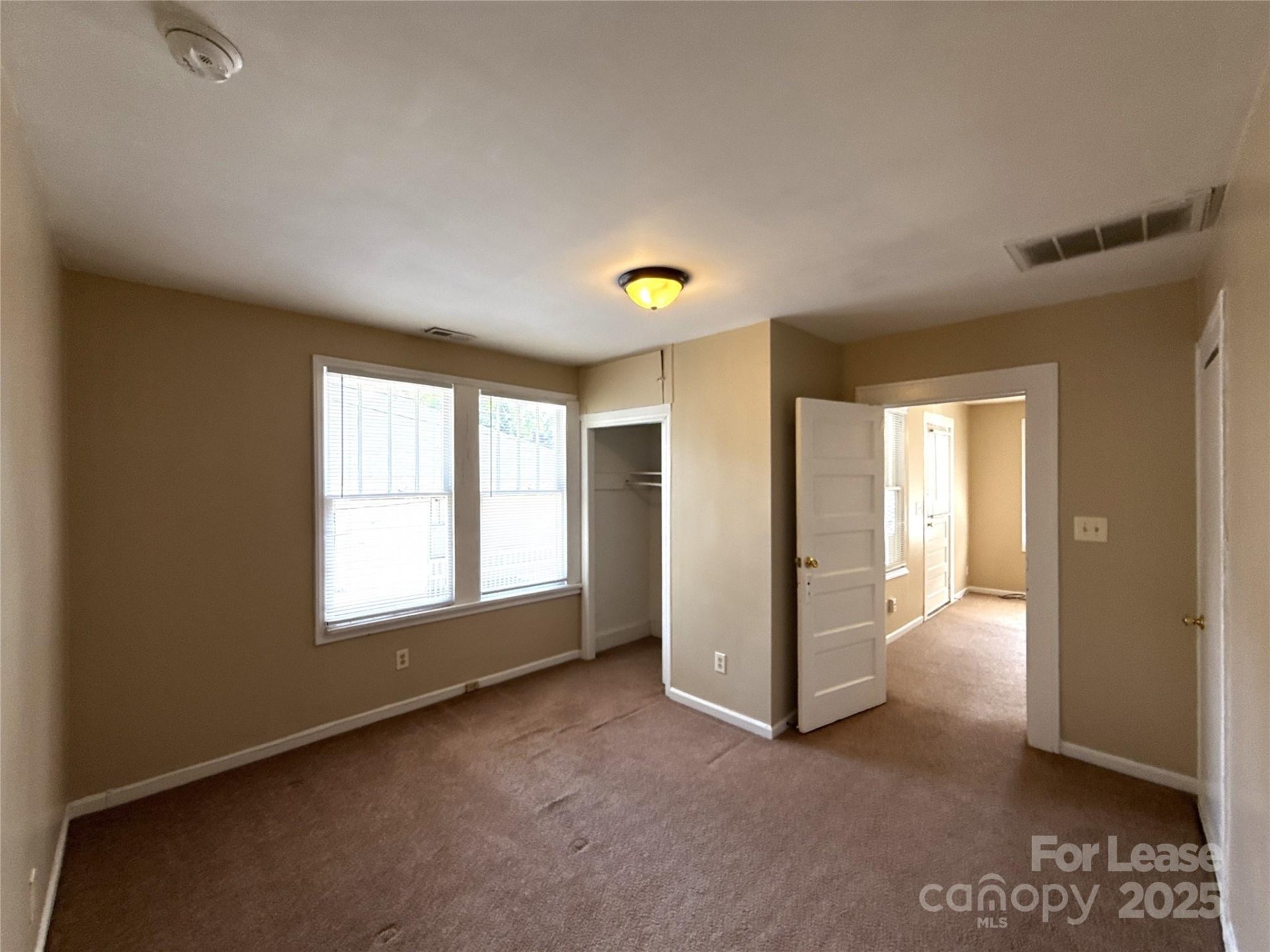 Property image 4 at 1433 Pecan Avenue, Charlotte, NC 28205