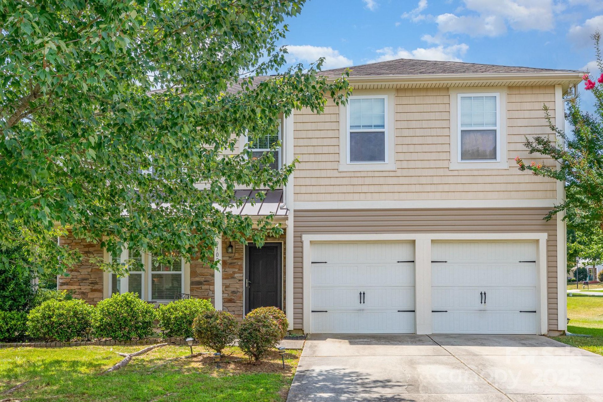 Property image 1 at 9702 Fernspray Road, Charlotte, NC 28215