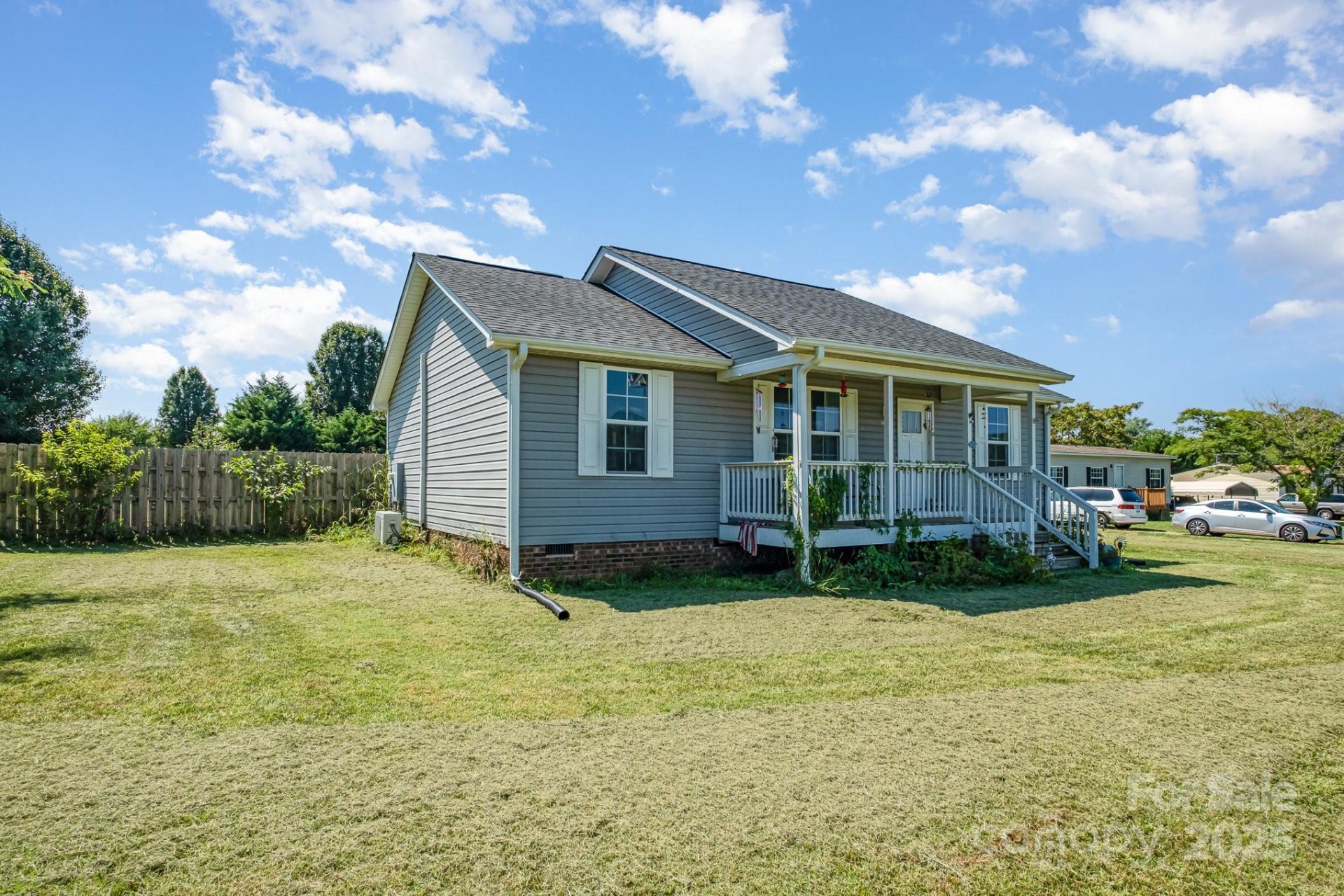 Property image 2 at 2303 Dillon Drive, Newton, NC 28658