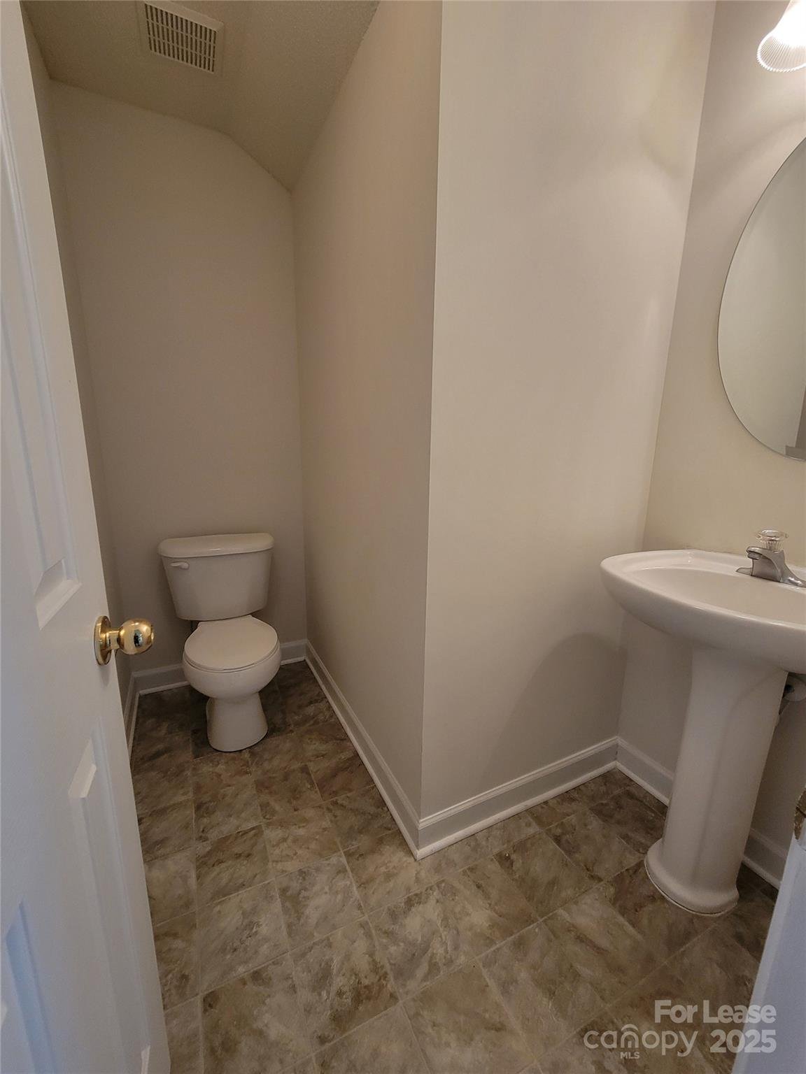 Property image 4 at 6903 Seney Drive, Charlotte, NC 28214