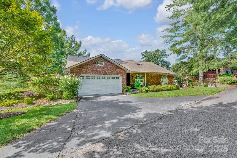 156 Circle Top Drive