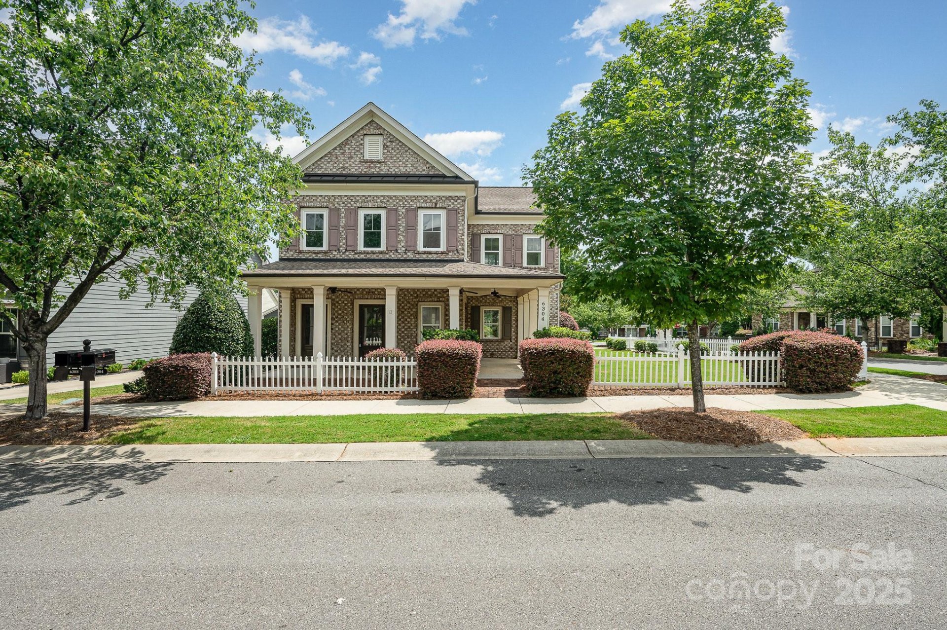 6304 Kennard Drive