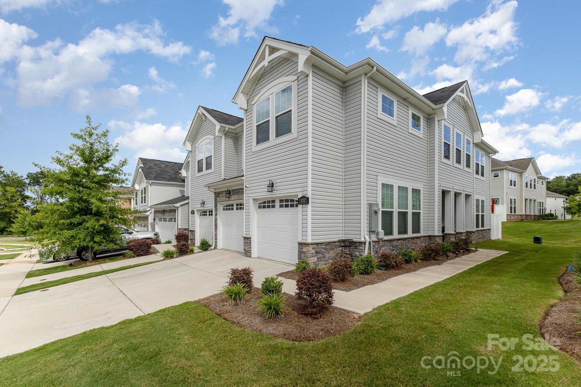 Property image 3 at 13327 Savaine Street, Charlotte, NC 28278