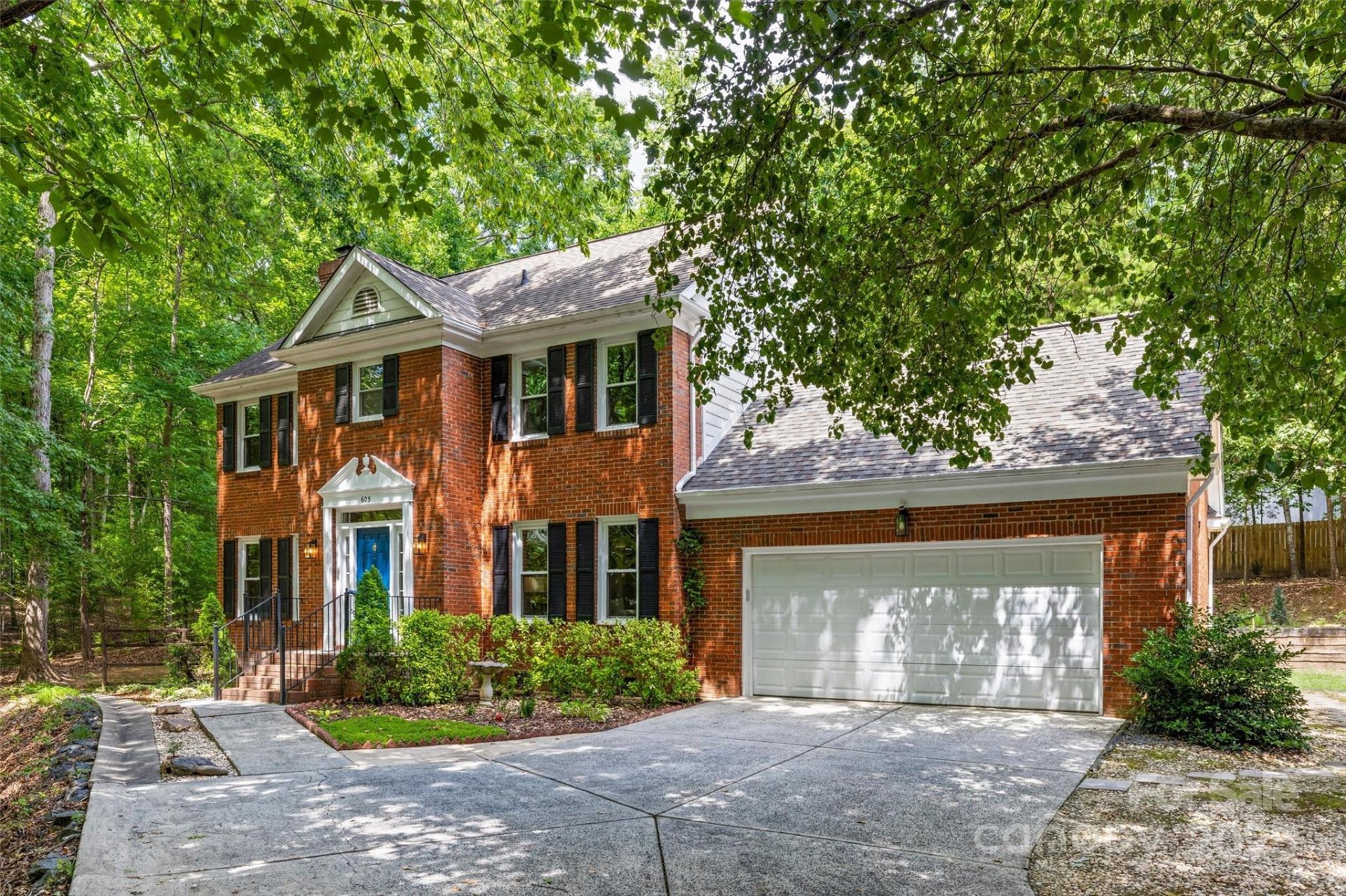 Property image 1 at 605 Giles Court, Matthews, NC 28105