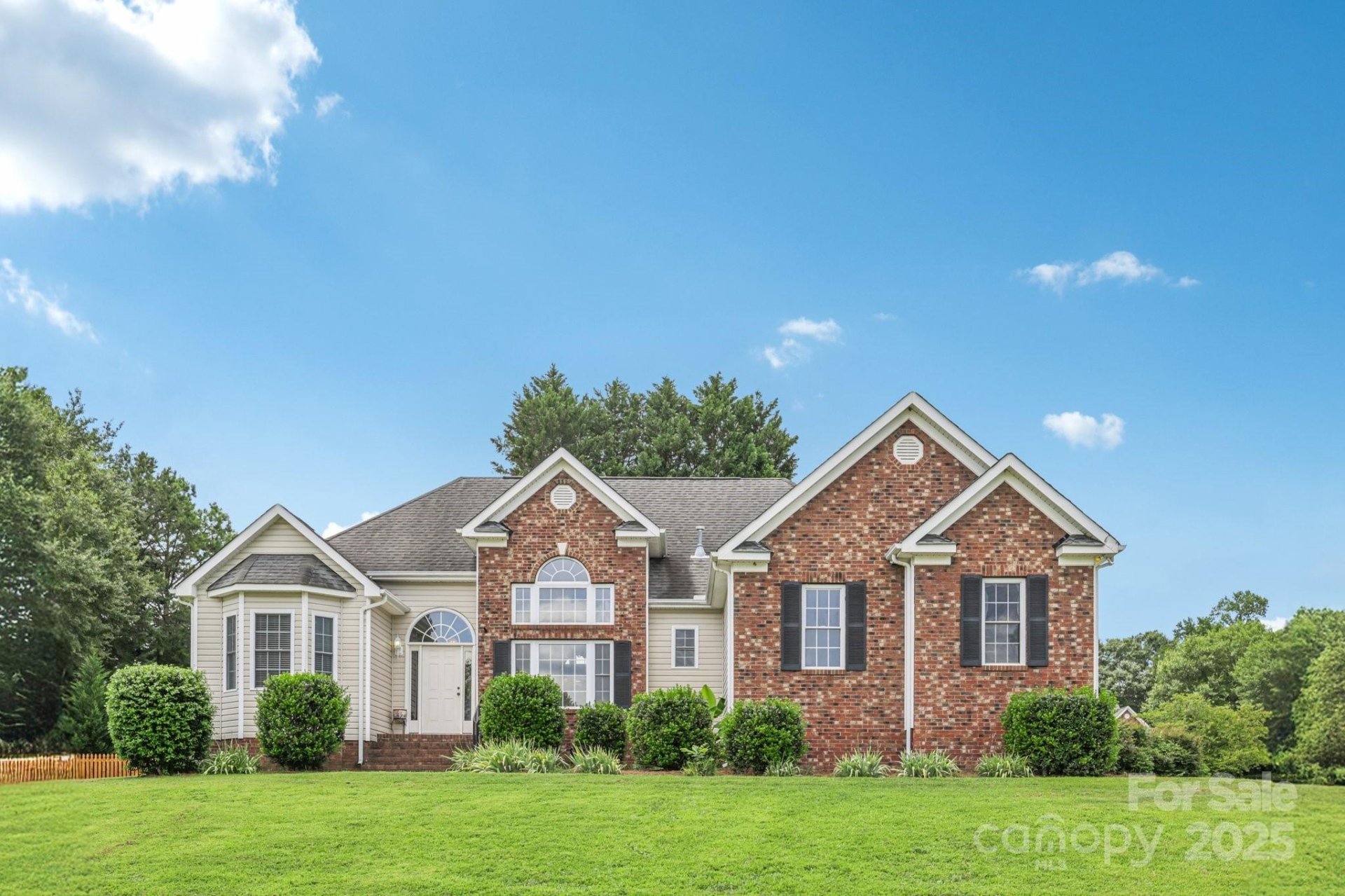Rollingwood, Rock Hill Community