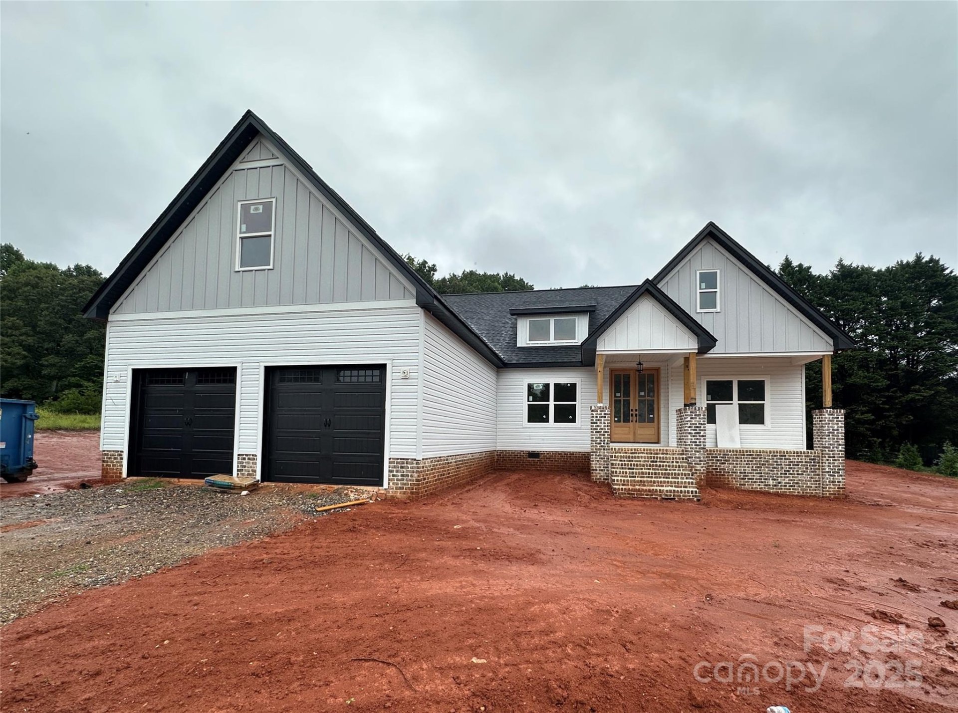Fairway Acres, Newton Community