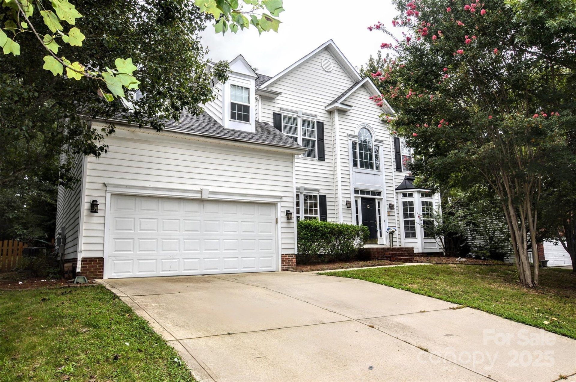 2035 Hollyhedge Lane