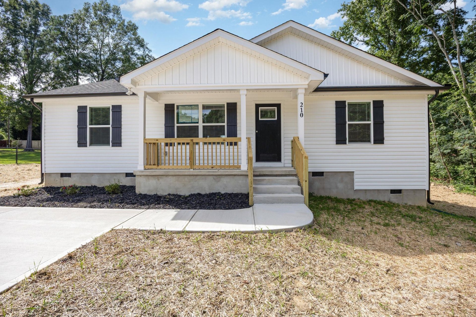 210 Pinecrest Street