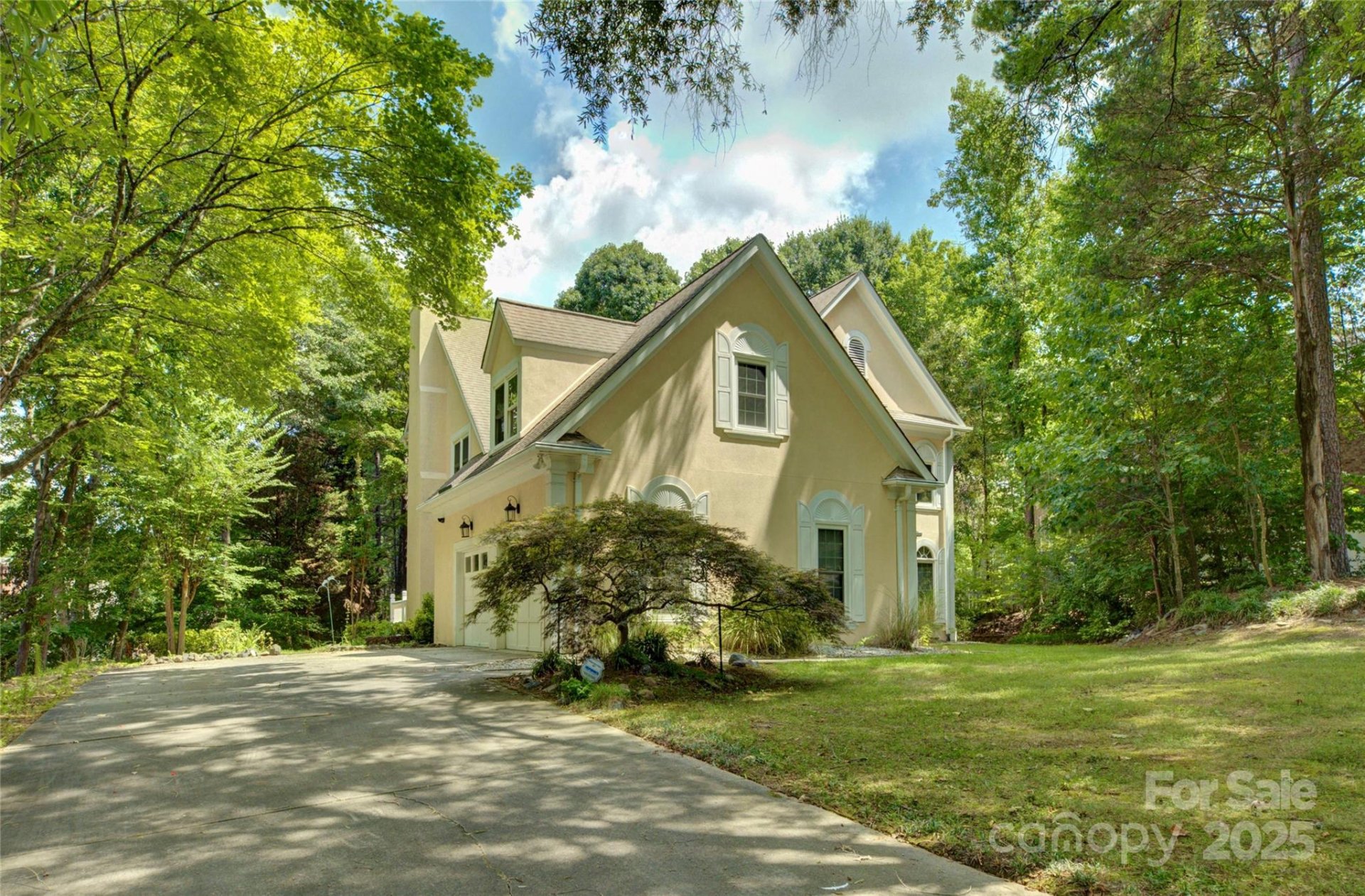 Property image 3 at 15608 Woodland Ridge Lane, Charlotte, NC 28278