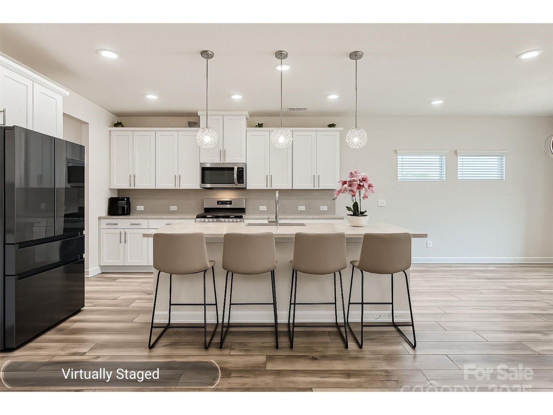 Simpson Farms, Monroe community