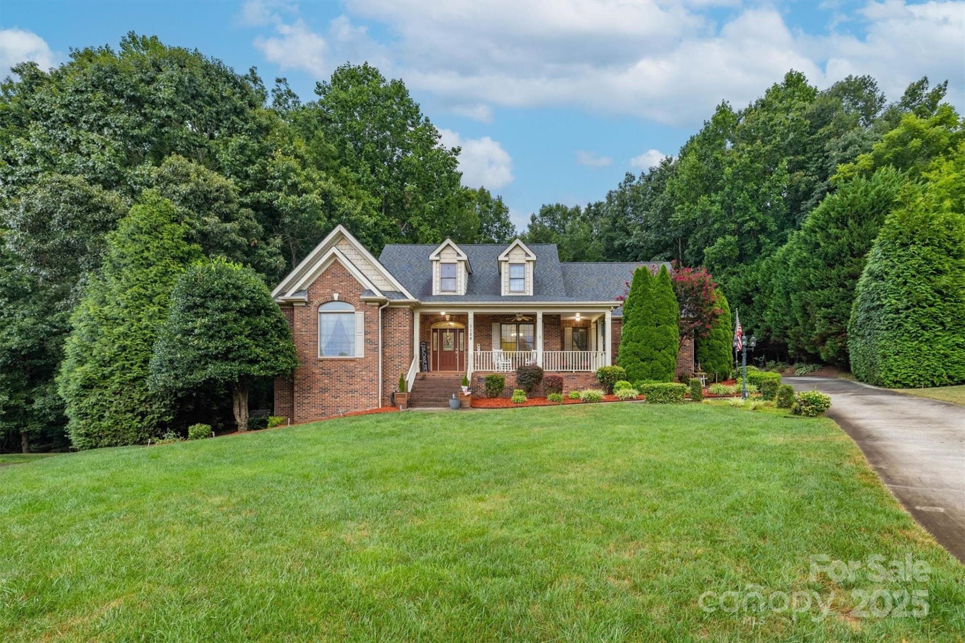 Property image 5 at 1128 Bugle Lane, Newton, NC 28658