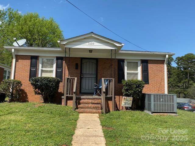 Property image 1 at 1600 Catherine Simmons Avenue, Charlotte, NC 28216