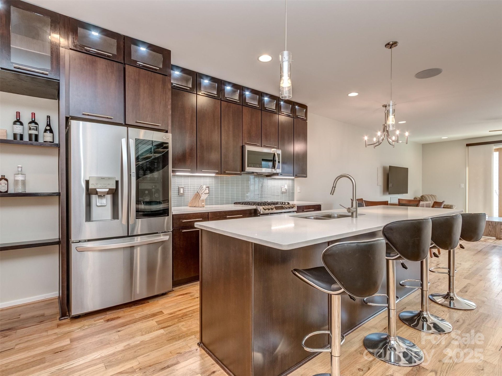 Property image 3 at 915 Westbrook Drive, Charlotte, NC 28202