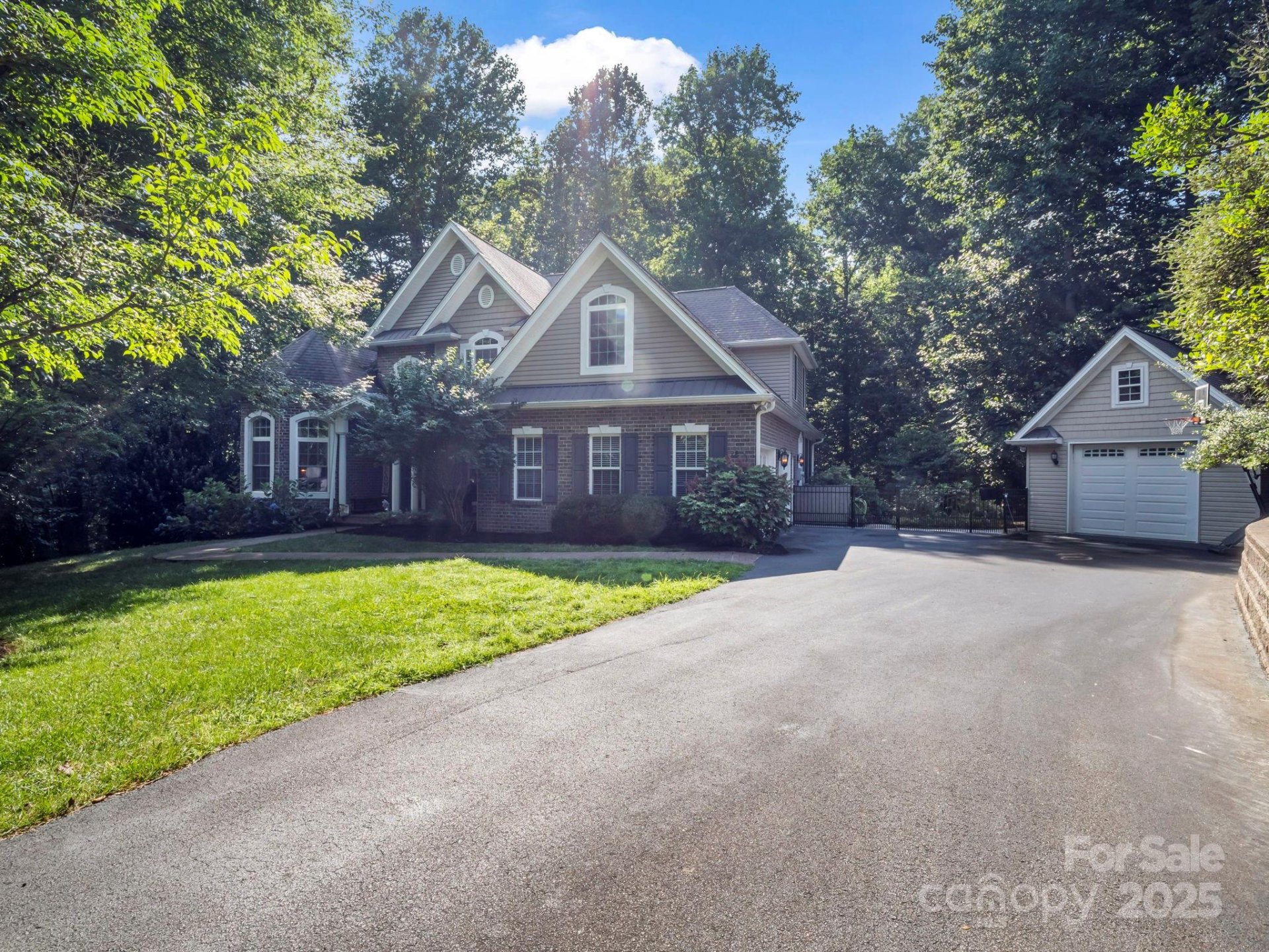Property image 3 at 53 Kanuga Forest Drive, Hendersonville, NC 28739