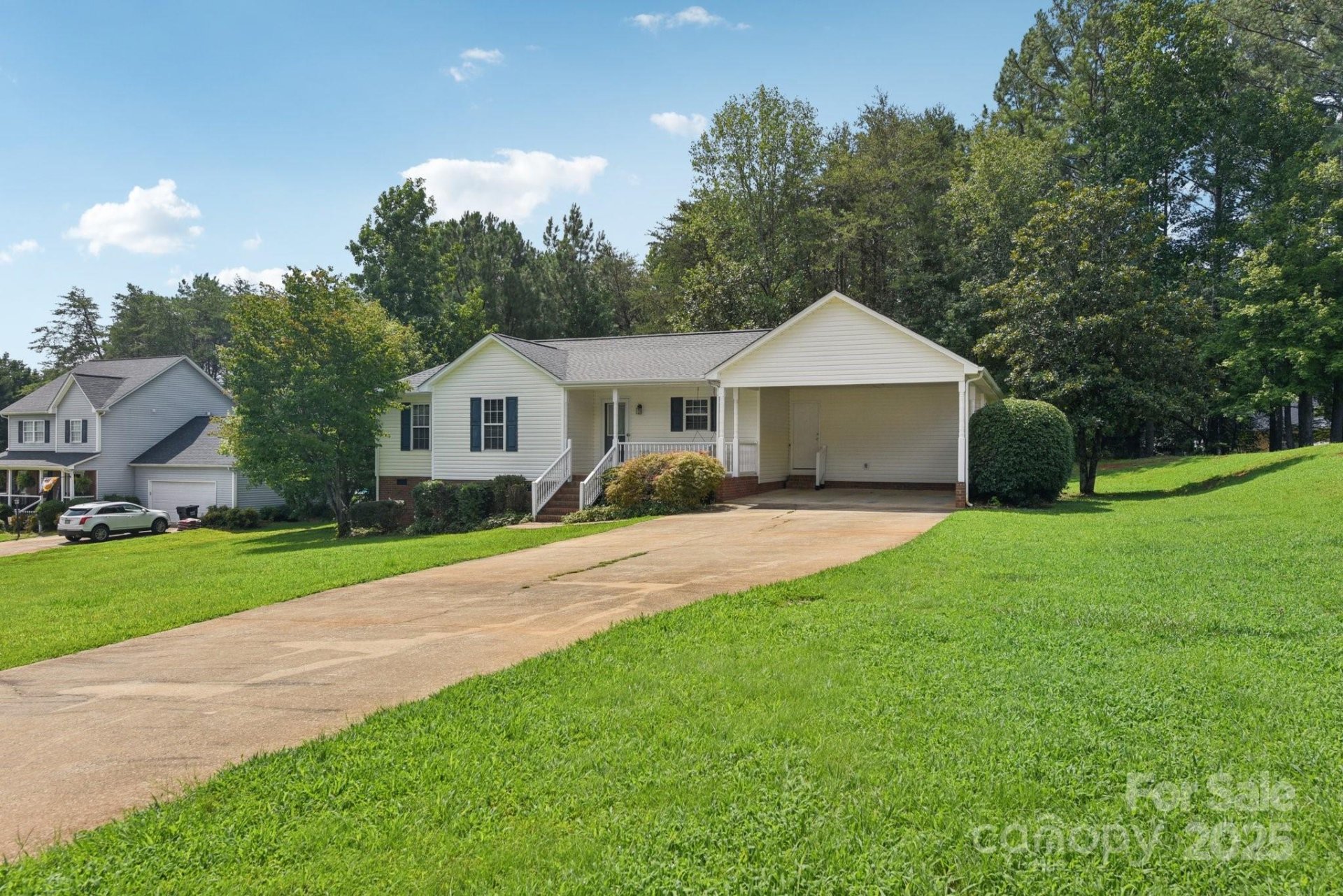 Property image 2 at 1114 Courtney Cove Court, Gastonia, NC 28052