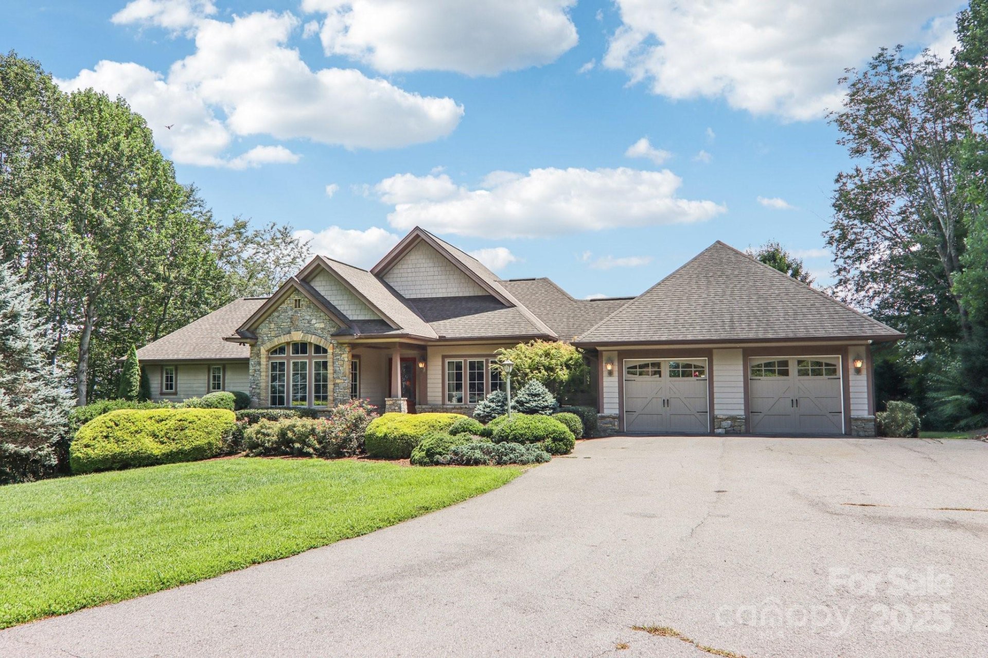 Laurel Ridge Country Club, Waynesville Community