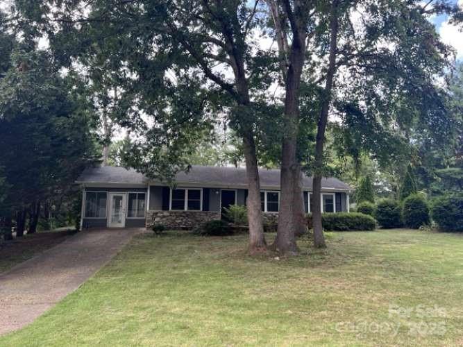 6 Fairway Drive