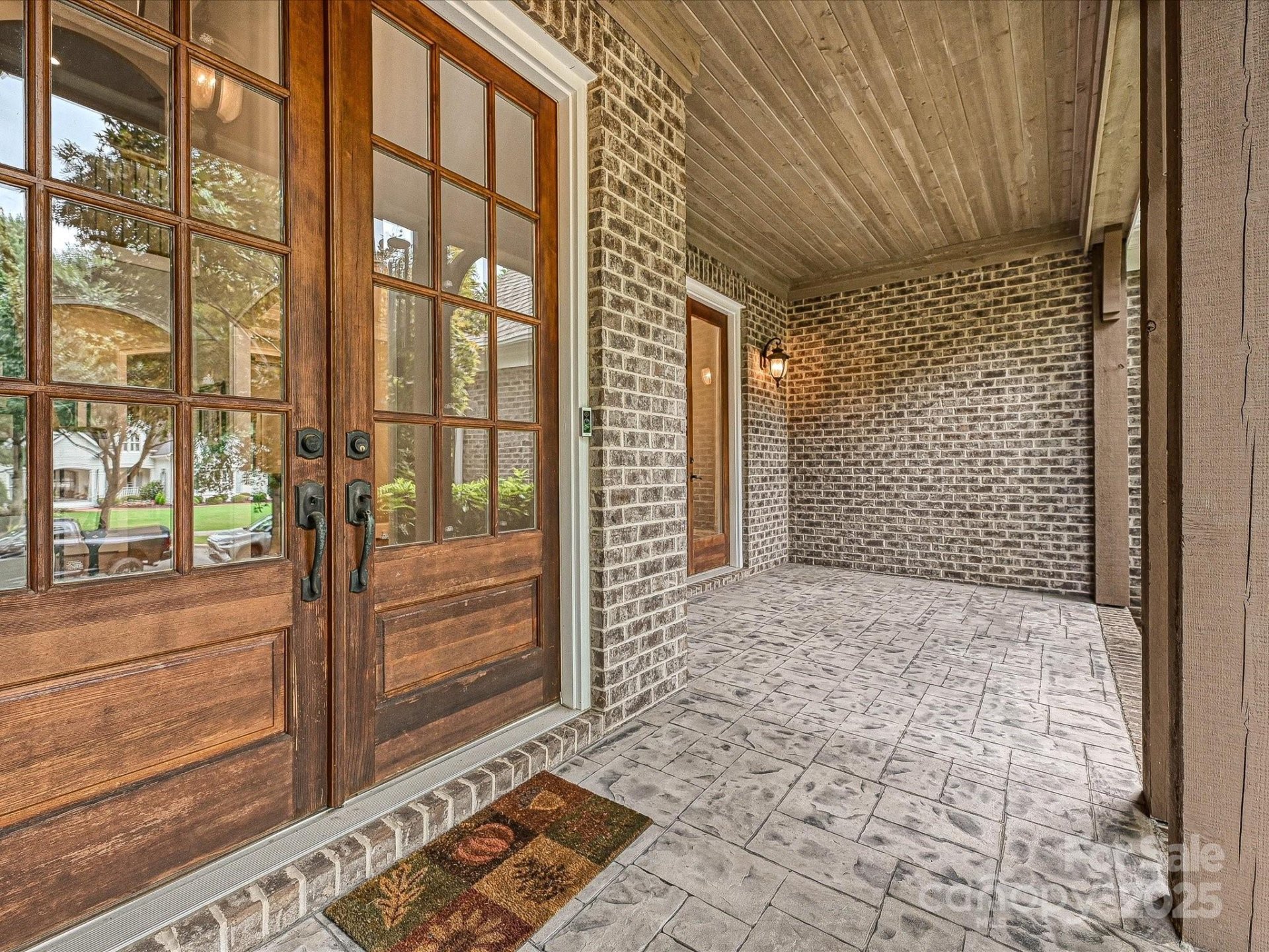 Property image 2 at 19331 Overleaf Lane, Davidson, NC 28036