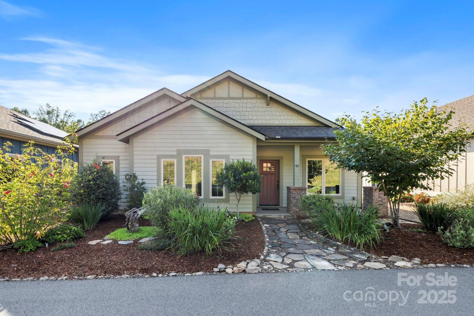 The Villages At Crest Mountain, Asheville Community