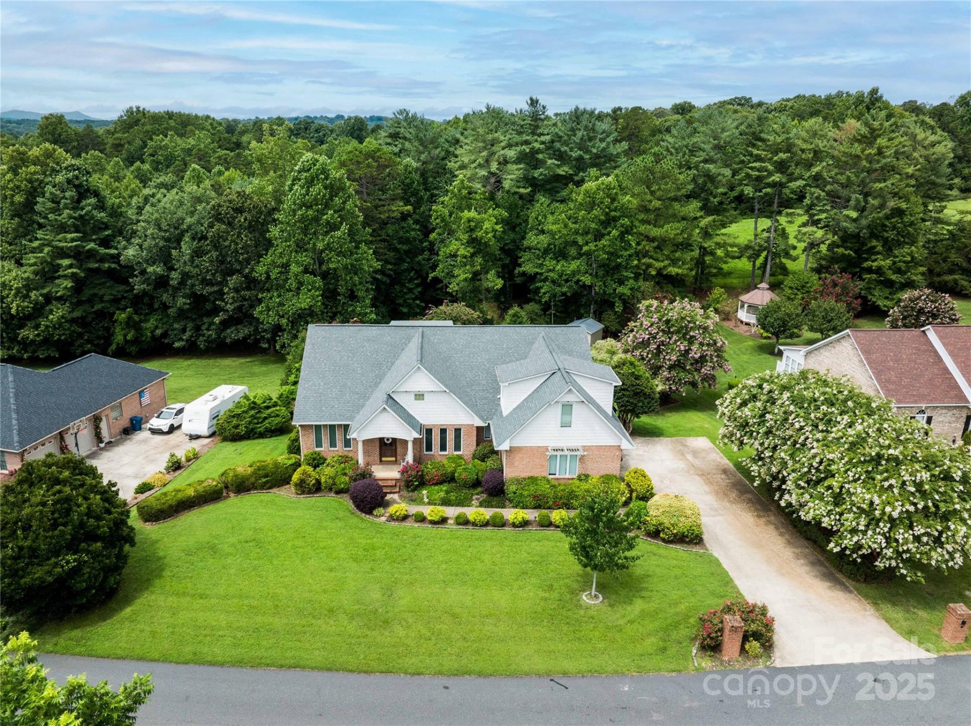 Property image 2 at 38 Par Drive, Granite Falls, NC 28630