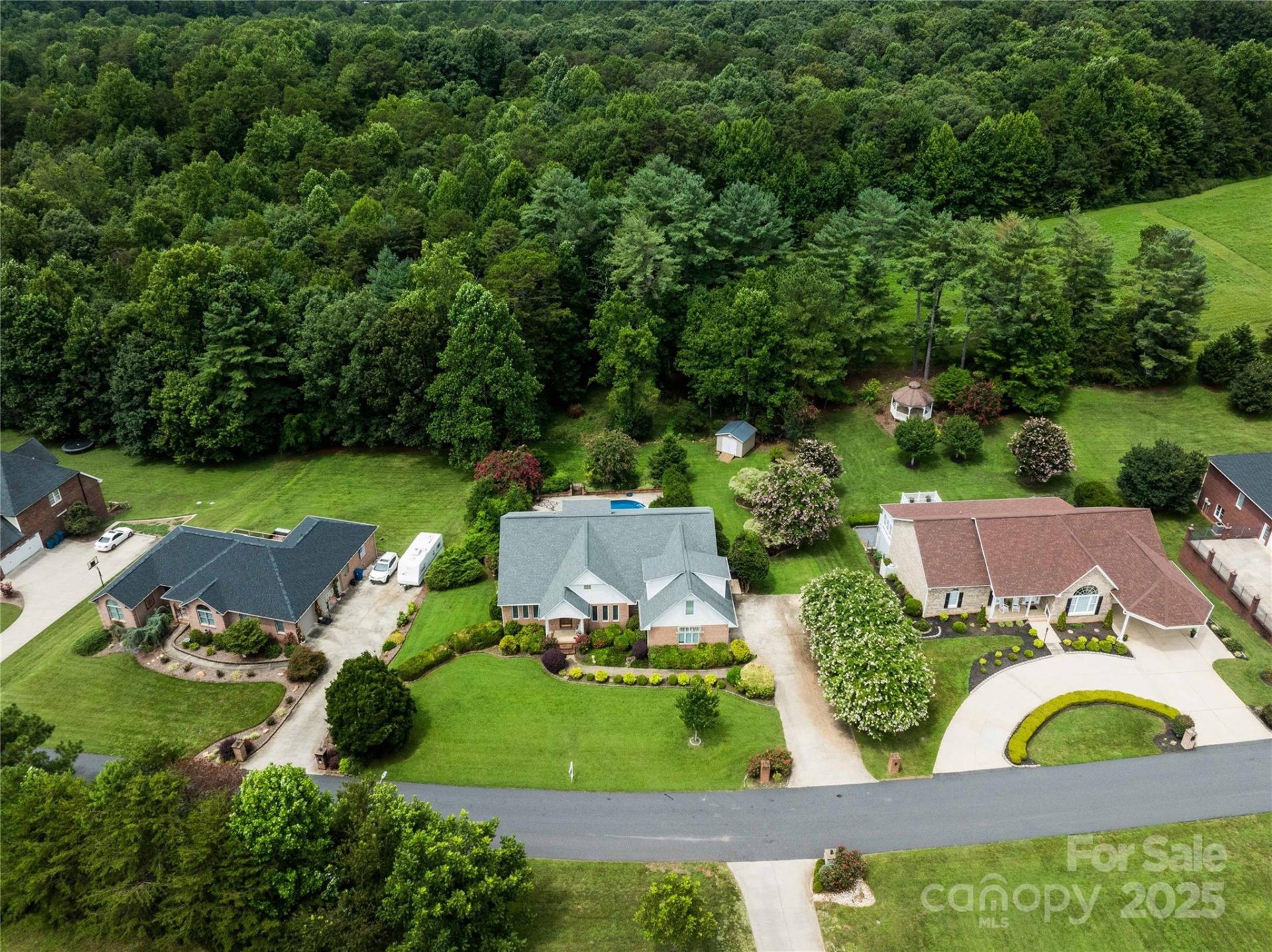 Property image 3 at 38 Par Drive, Granite Falls, NC 28630