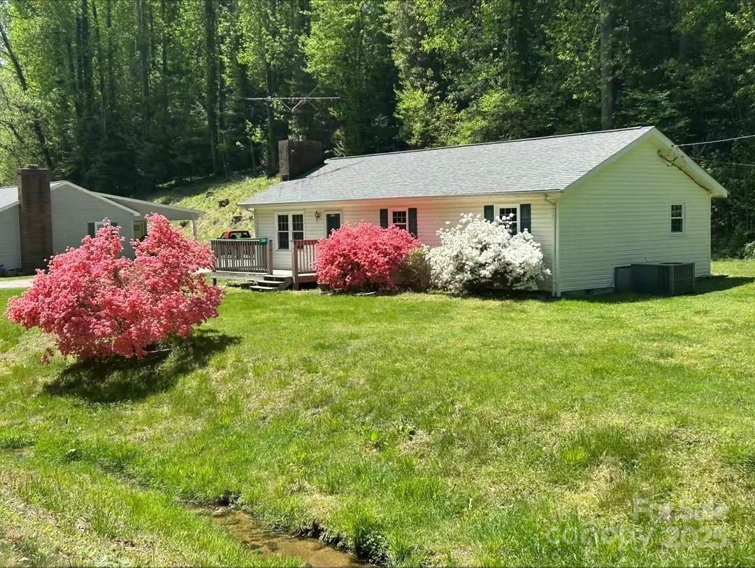 Indian Hills, Lenoir Community