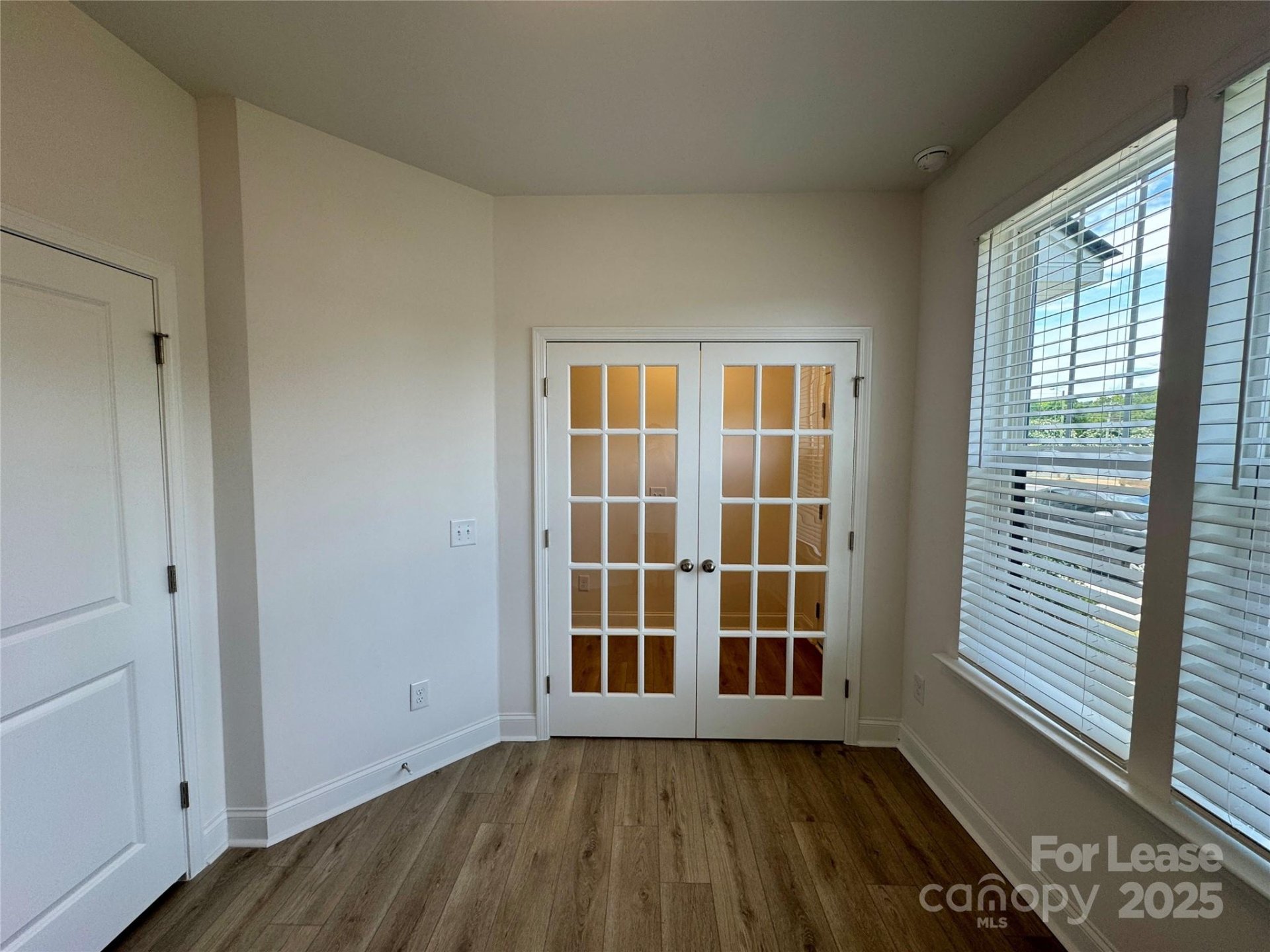 Property image 4 at 5026 Layman Drive, Charlotte, NC 28226