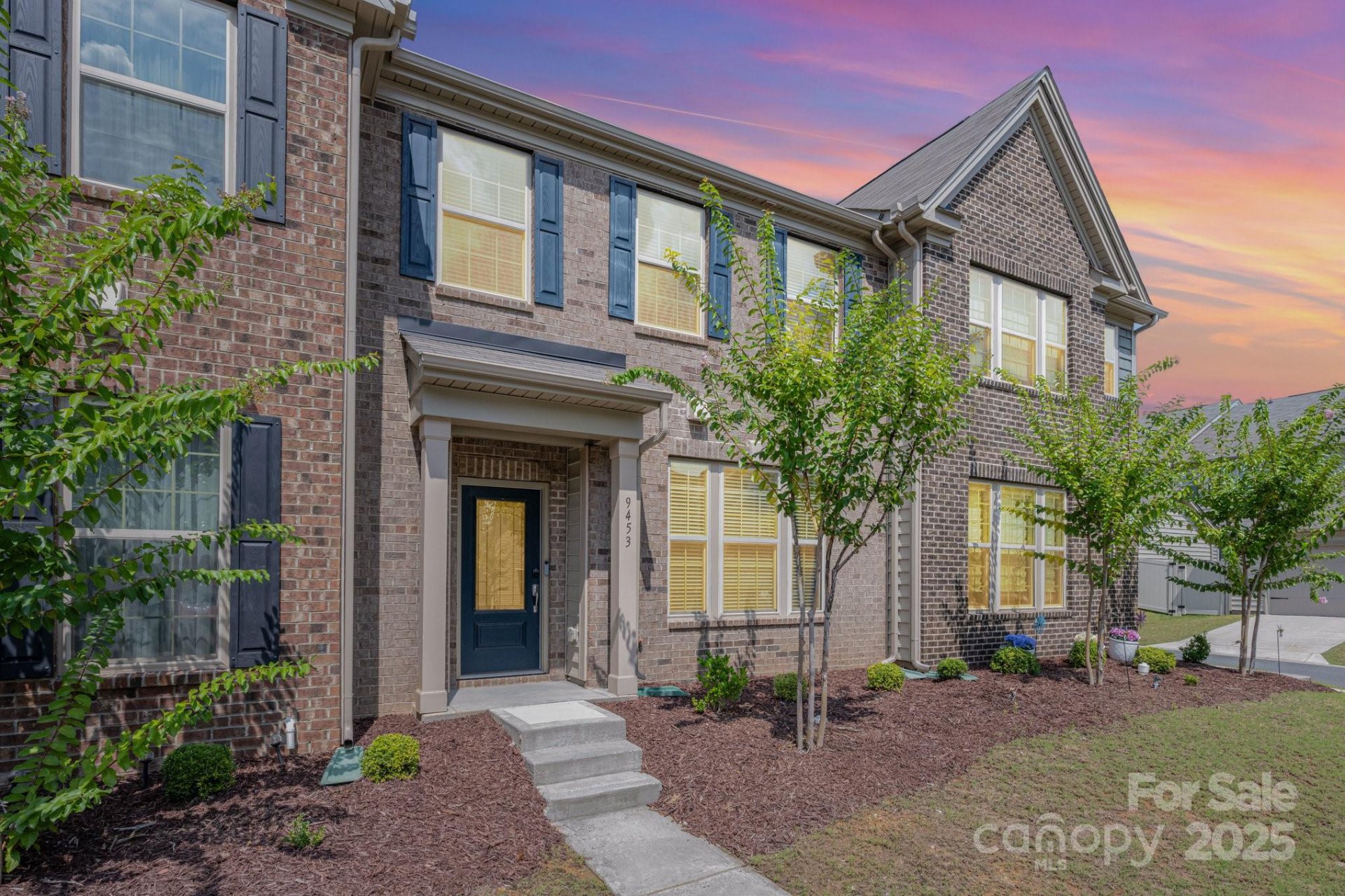9453 Avery Lilac Lane