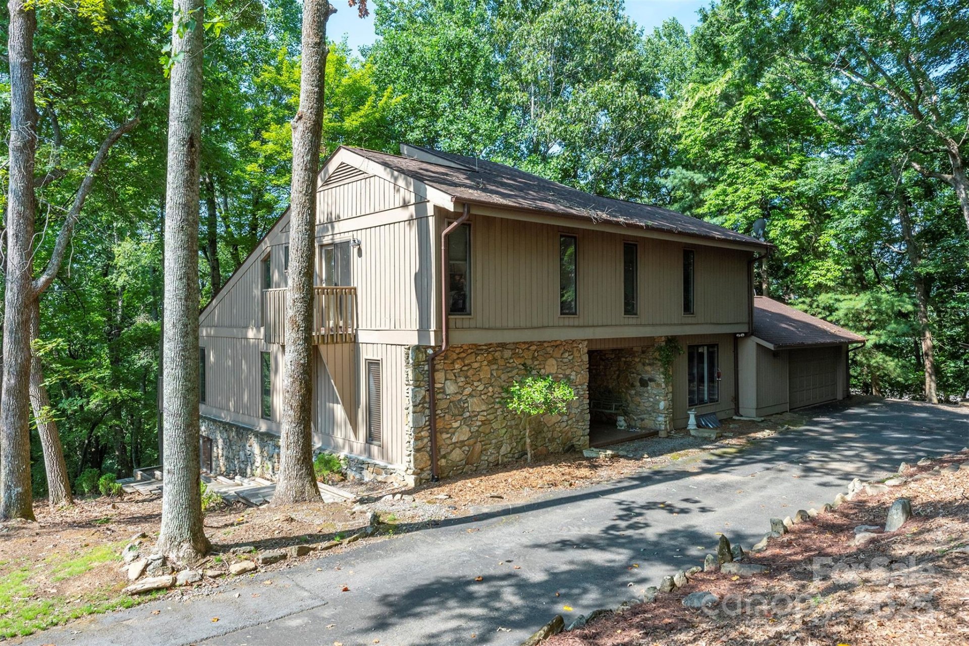 Property image 2 at 10 Chestnut Ridge Road, Mills River, NC 28759