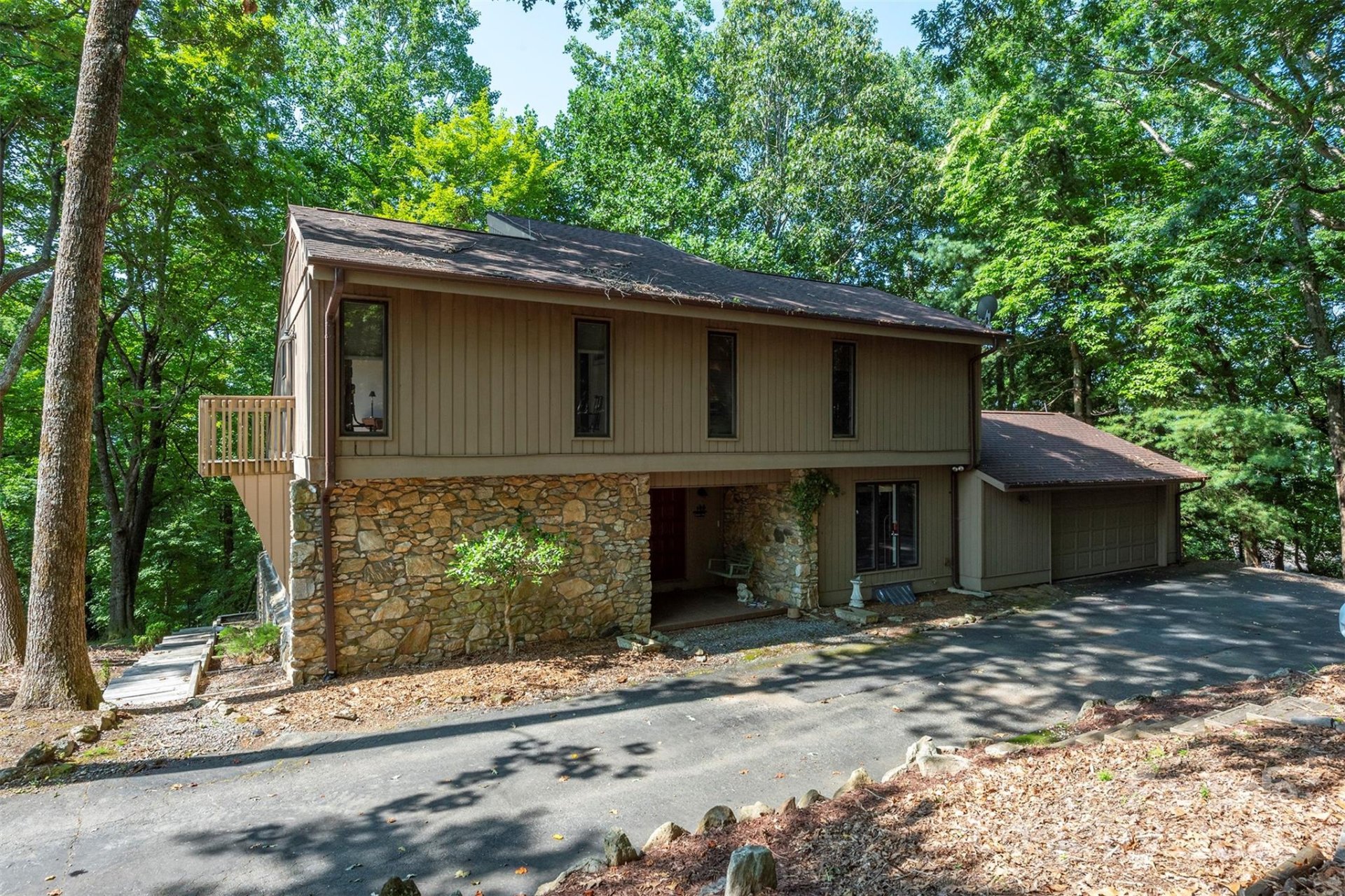 Property image 3 at 10 Chestnut Ridge Road, Mills River, NC 28759