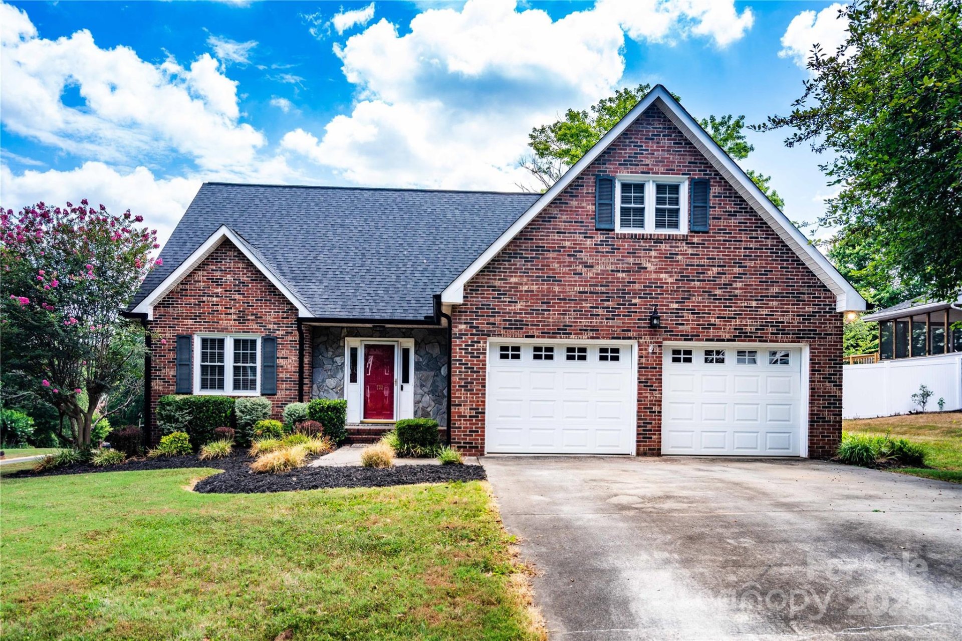 Property image 2 at 732 Deerfield Drive, Mount Holly, NC 28021